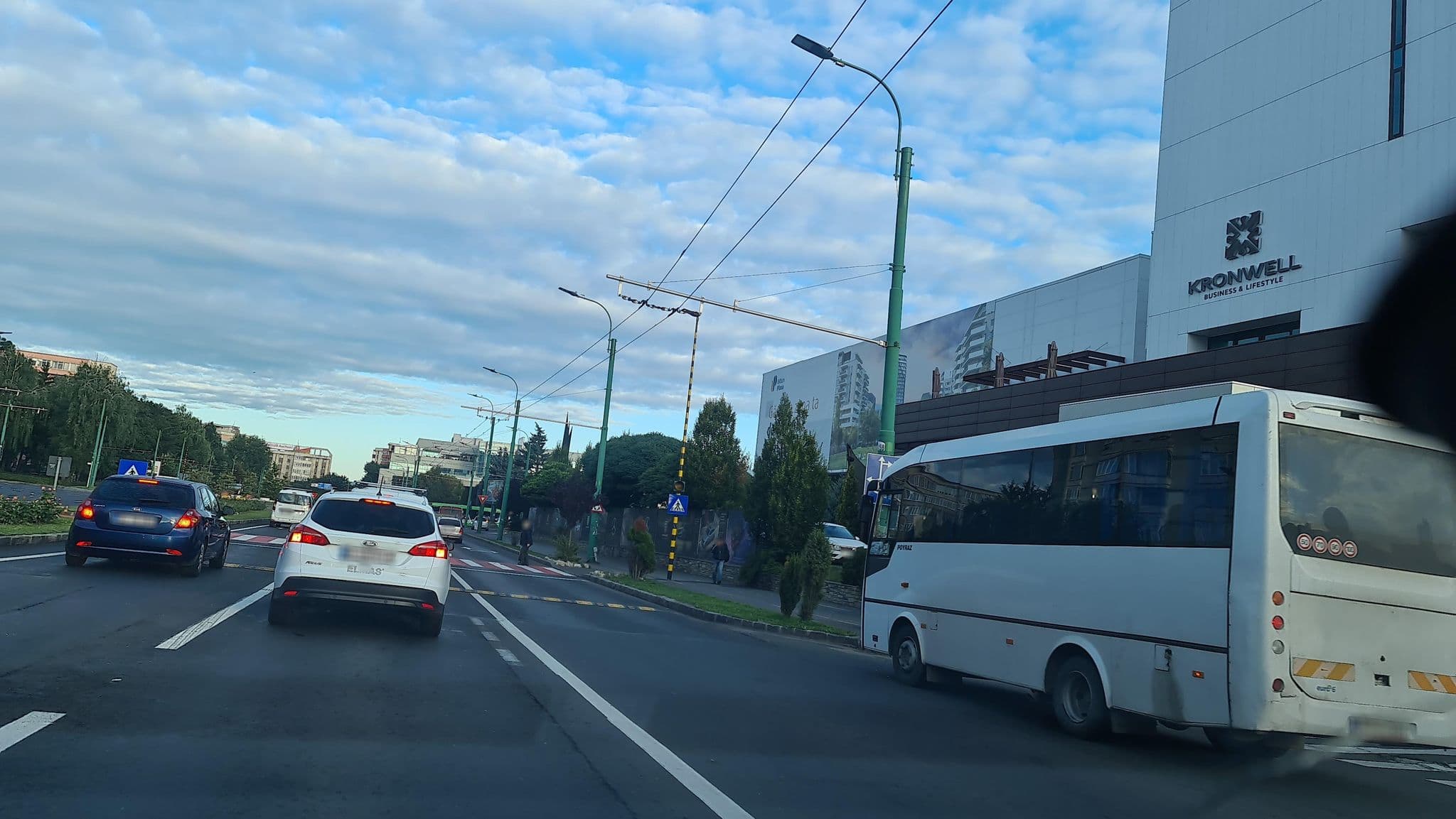 Street view near Kronwell, Braşov — © sergiuf95 (CC BY-SA · Mapillary)