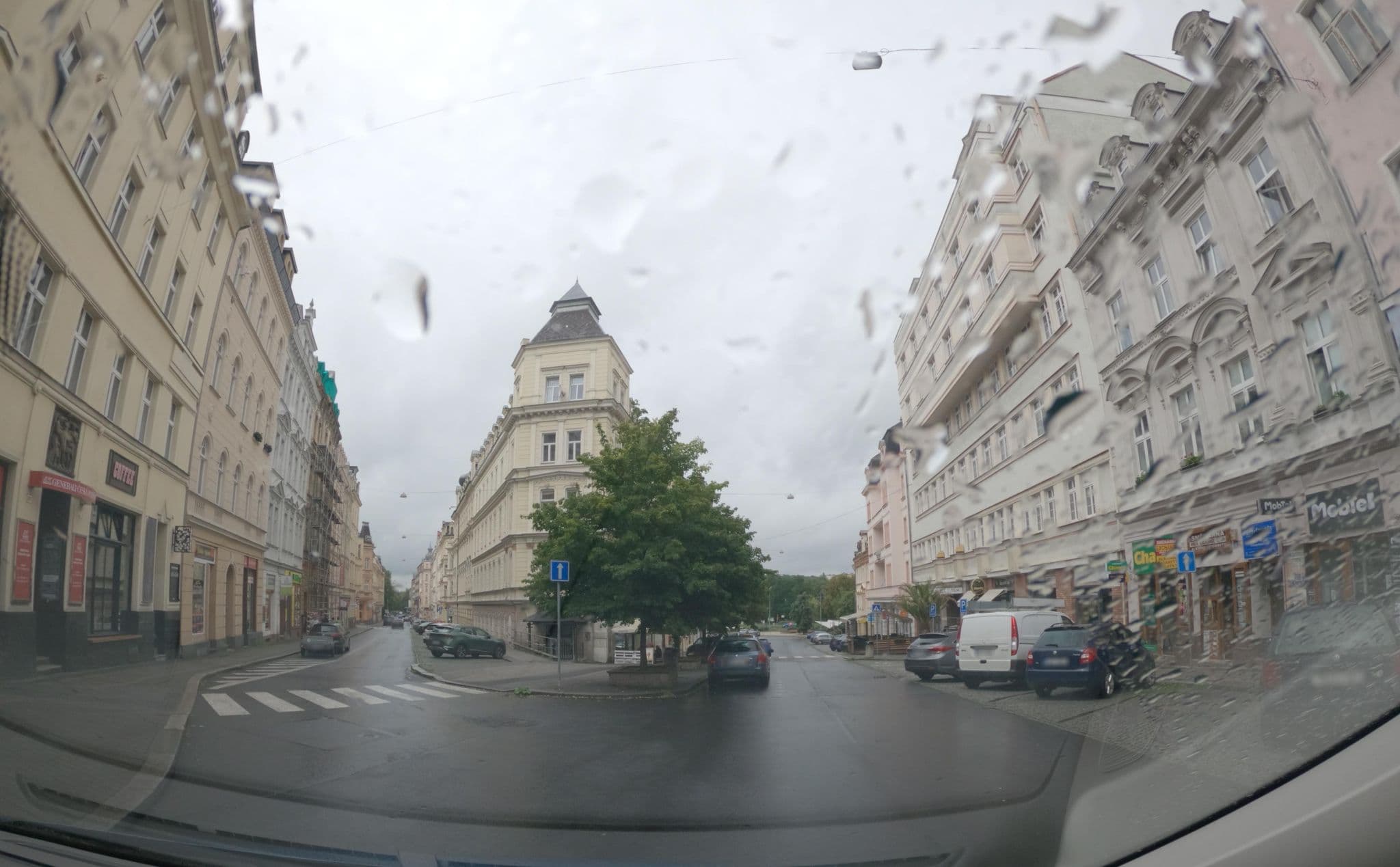 Street view near Jan Becher hostel a apartmany, Karlovy Vary — © atze02 (CC BY-SA · Mapillary)