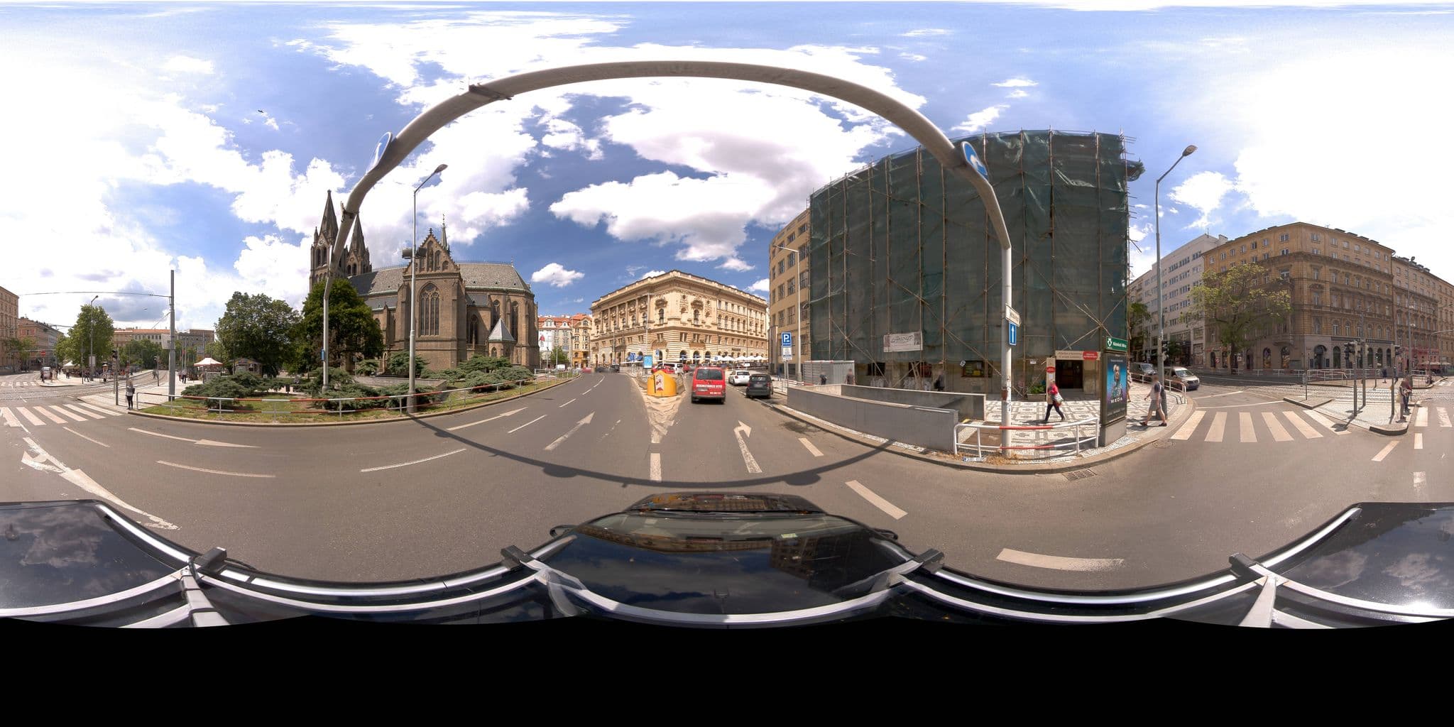 Street view near Křesťanský domov mládeže a školní jídelna u sv. Ludmily, s.r.o., Královské Vinohrady — © jeffreymartin (CC BY-SA · Mapillary)