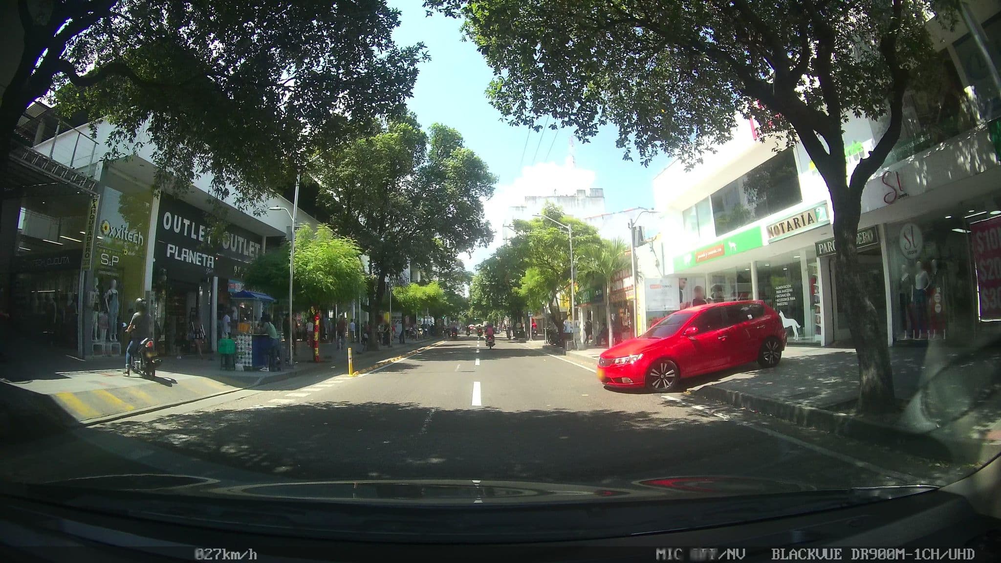 Street view near Hotel Luxor Cucuta, Cúcuta — © kaart_2 (CC BY-SA · Mapillary)