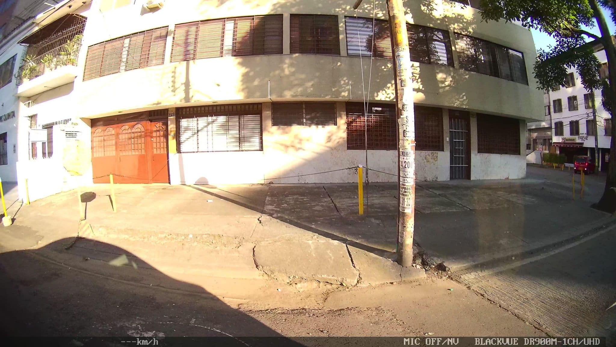 Street view near Hotel Plaza Versalles, Cali — © kaart5 (CC BY-SA · Mapillary)