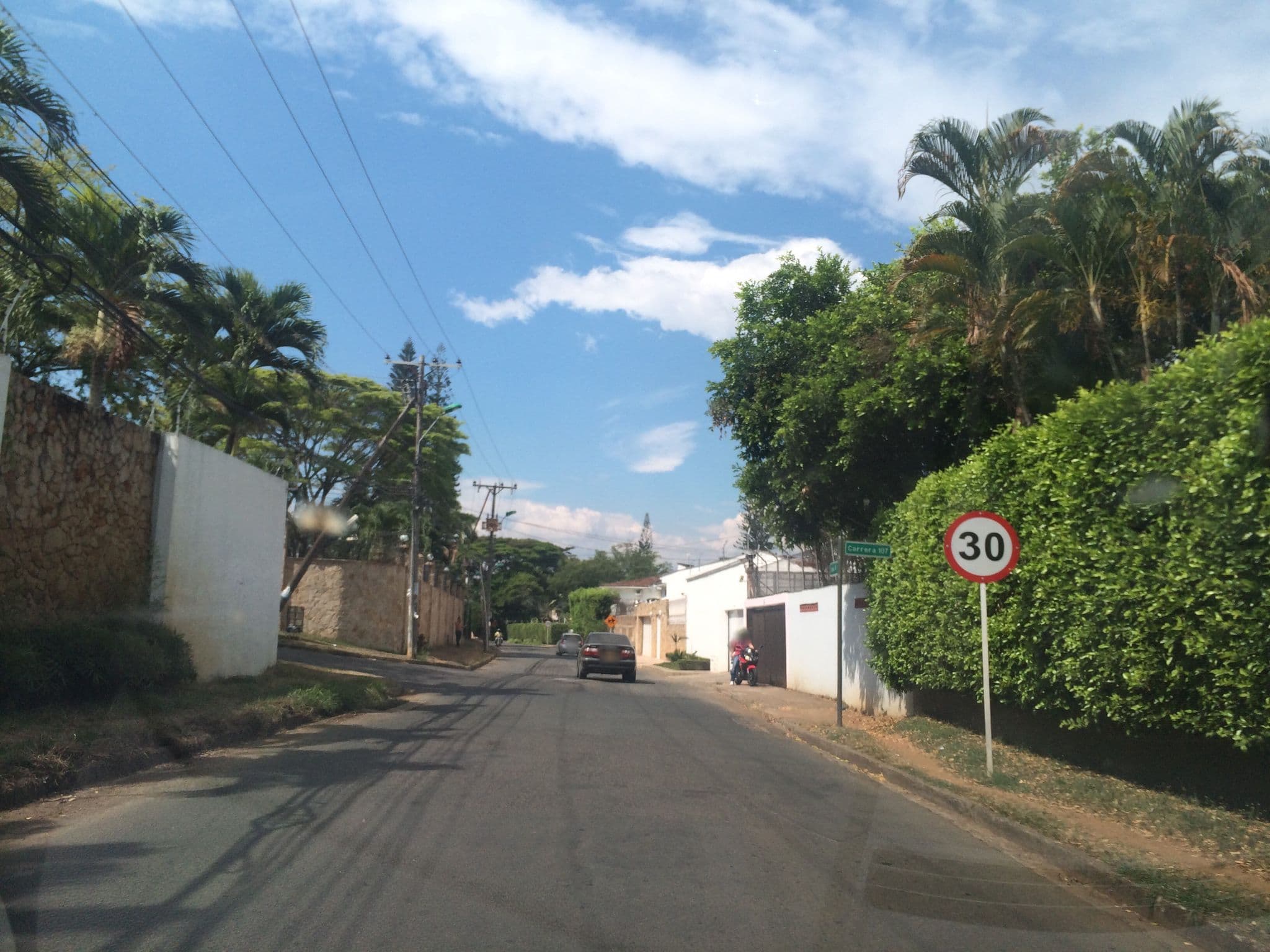Street view near Malik Hotel Boutique, Cali — © gtq (CC BY-SA · Mapillary)