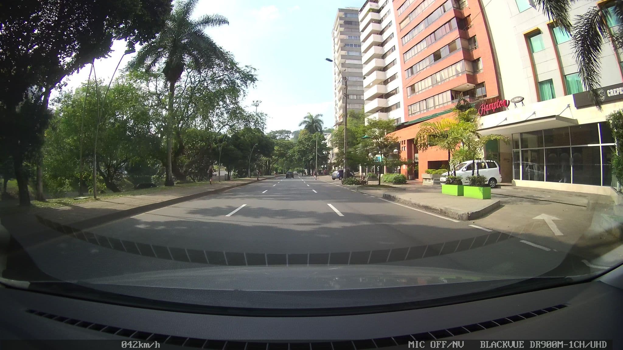 Street view near Hampton by Hilton Cali Colombia, Cali — © kaart_2 (CC BY-SA · Mapillary)