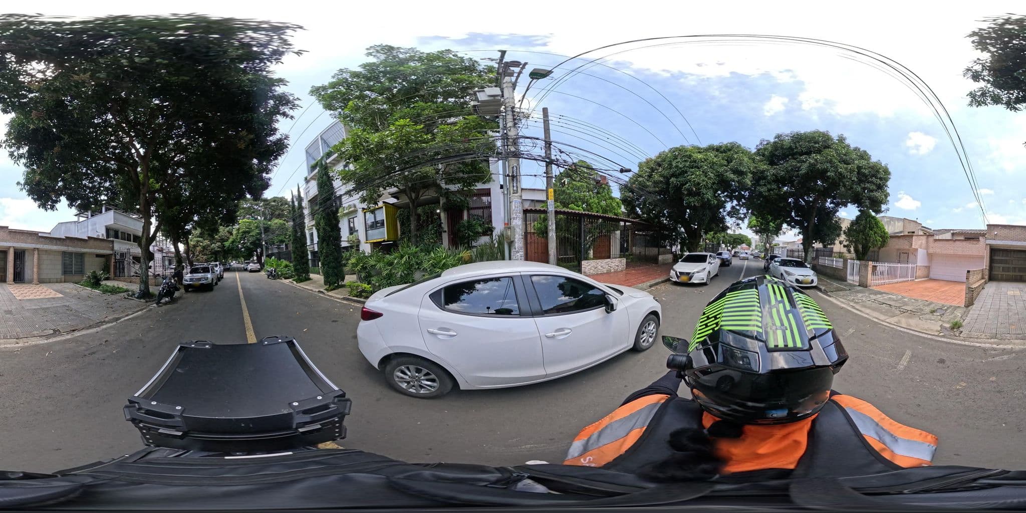 Street view near Alko Hotel Integrado, Ciudad Jardín, Cali, Cali — © christiancasa (CC BY-SA · Mapillary)