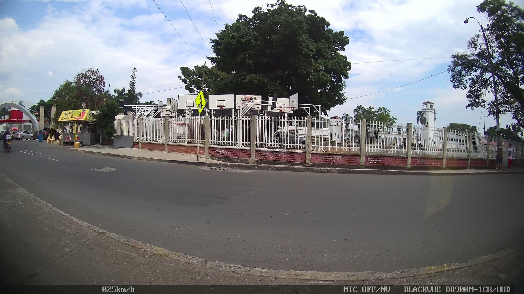Street view near HOTEL EN CALI CASA MANGO, Cali — © kaart5 (CC BY-SA · Mapillary)