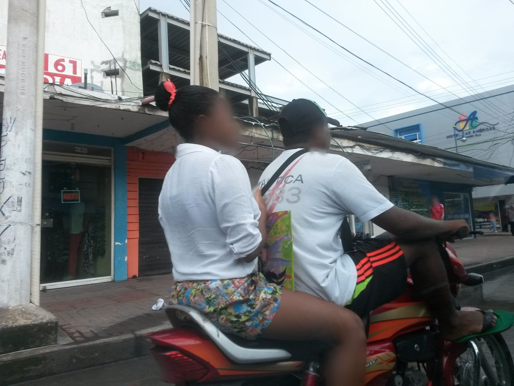 Street view near Zapadilly Tree Hotel, San Andrés — © kaxtillo (CC BY-SA · Mapillary)