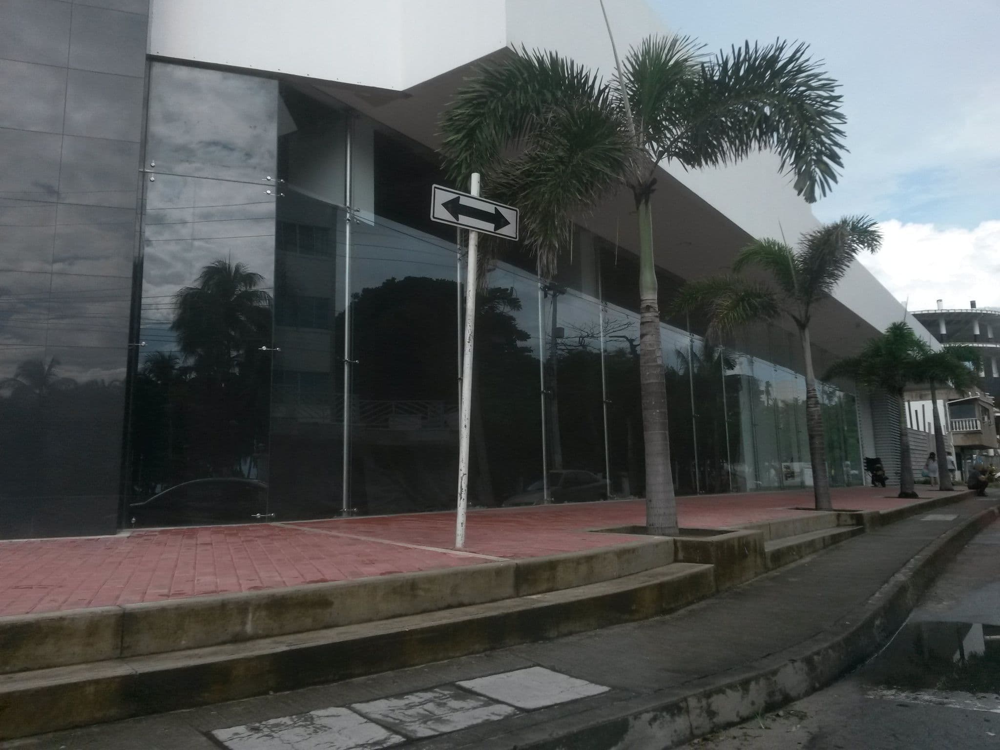 Street view near Hotel Sol Caribe Seaflower, San Andrés — © kaxtillo (CC BY-SA · Mapillary)