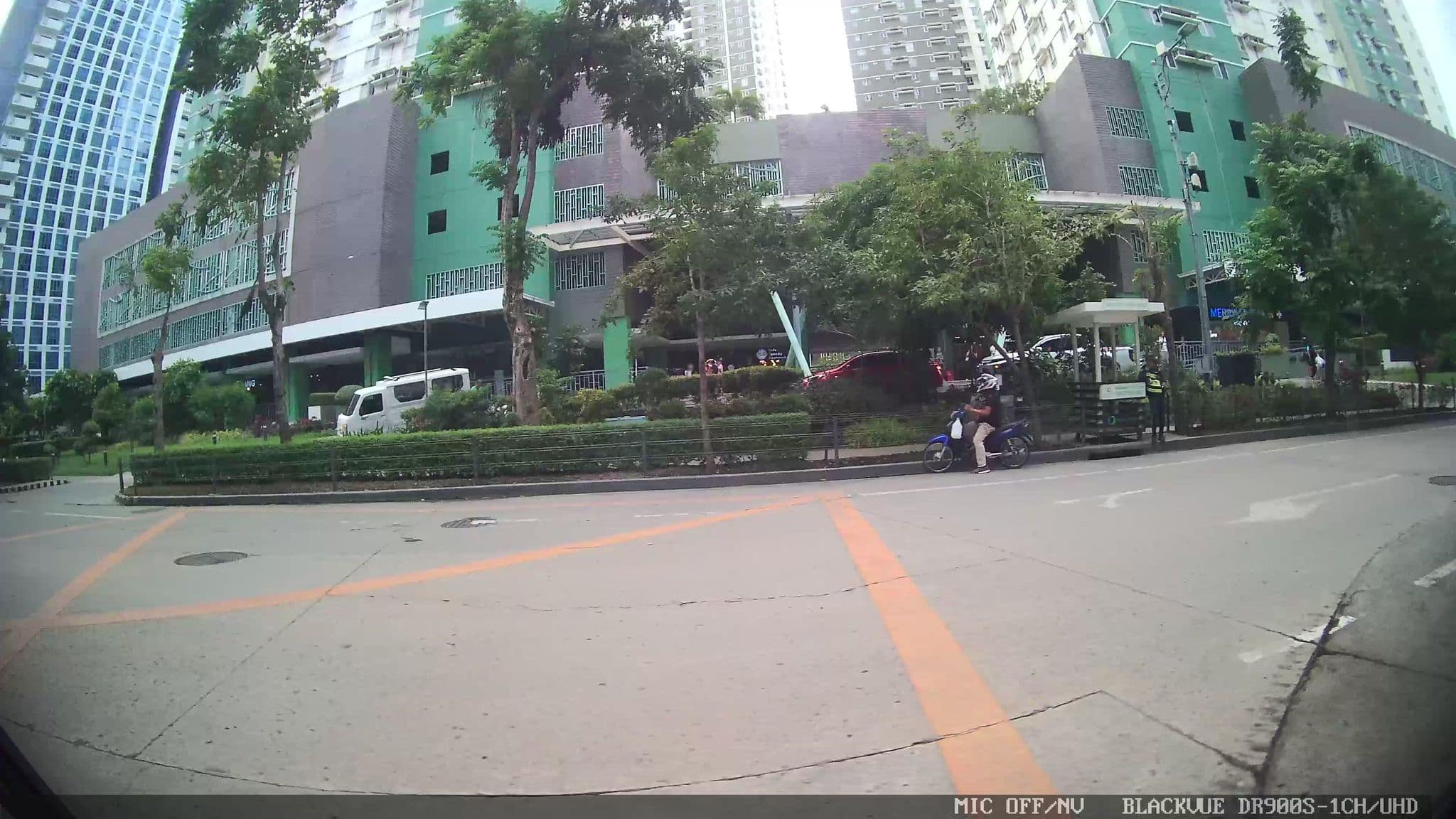 Street view near Modern Studio in Cebu City. Fast Wi-Fi and Cozy., Apas — © Kaart---LEFT (CC BY-SA · Mapillary)