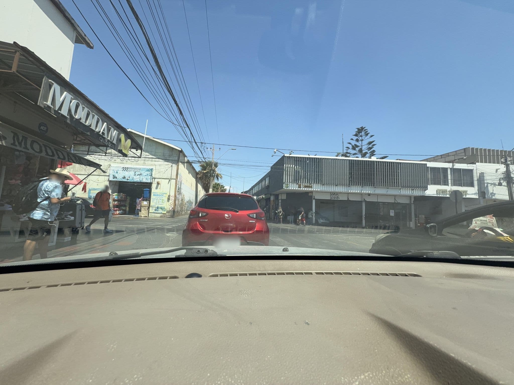 Street view near Hotel Concorde, Arica — © contrerasalcalde (CC BY-SA · Mapillary)