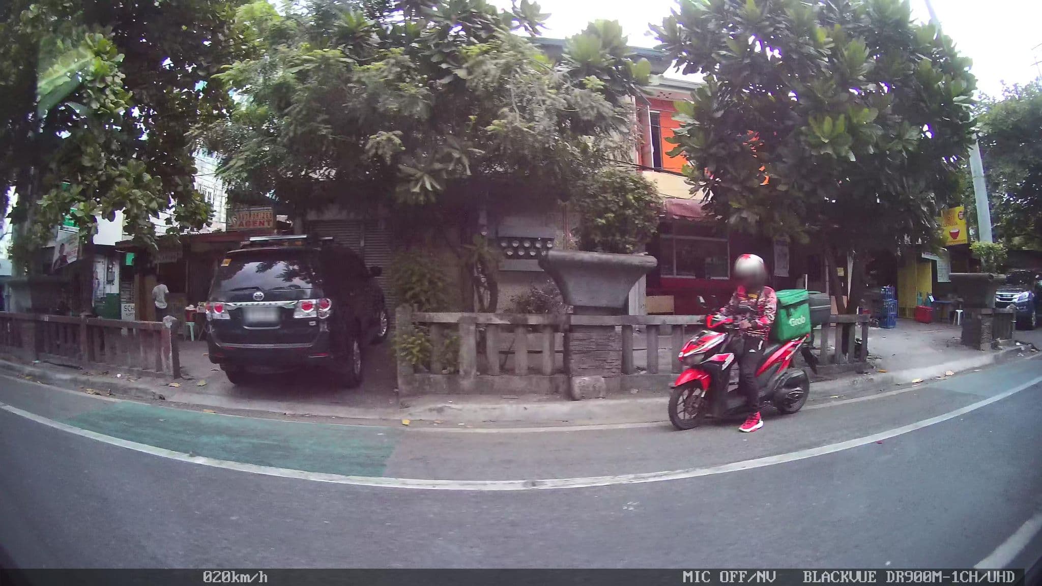 Street view near ZEN Premium Uptown BGC, Makati City — © kaart_4 (CC BY-SA · Mapillary)