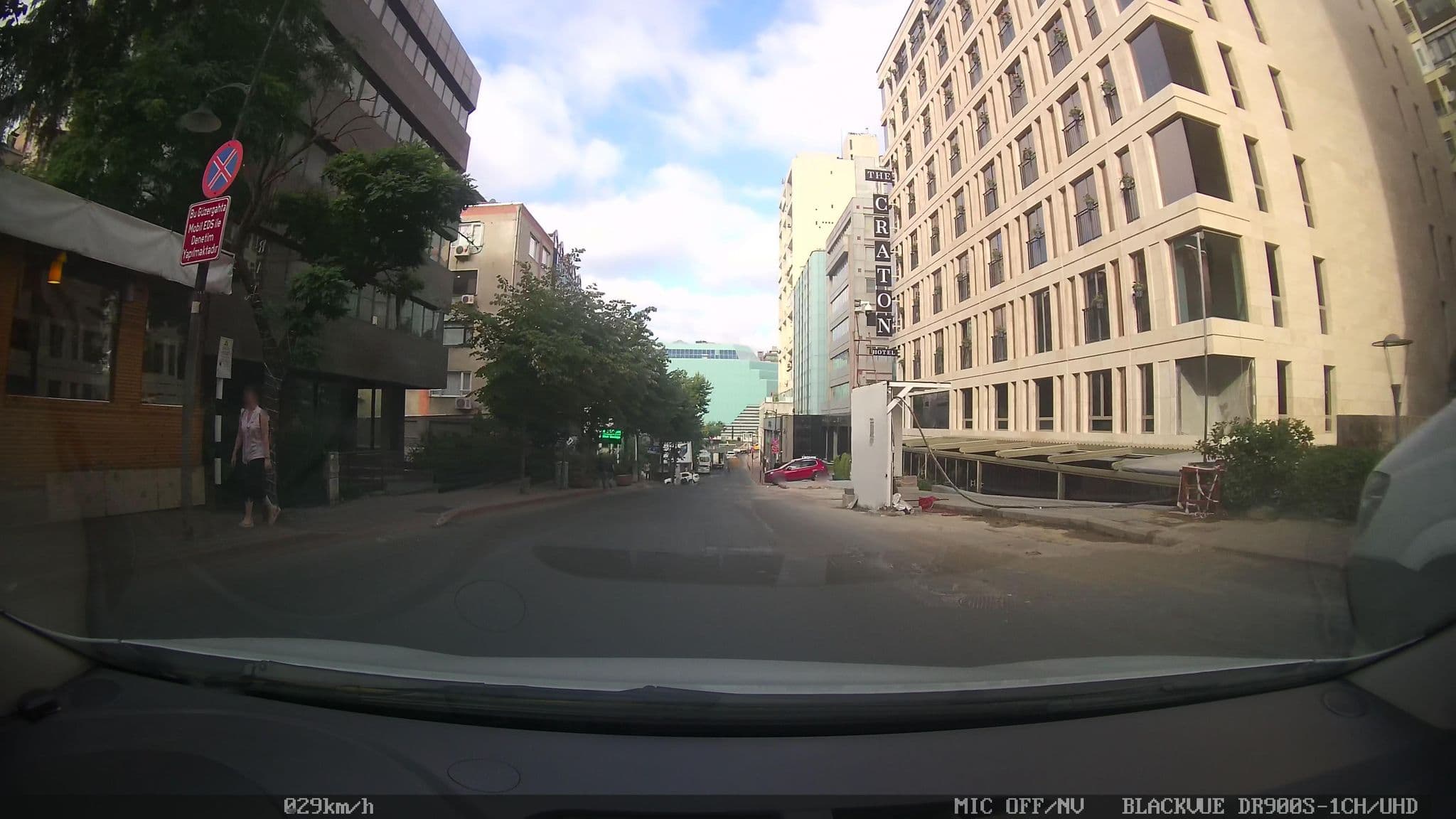 Street view near The Craton Hotel, Şişli — © ahmetegri (CC BY-SA · Mapillary)
