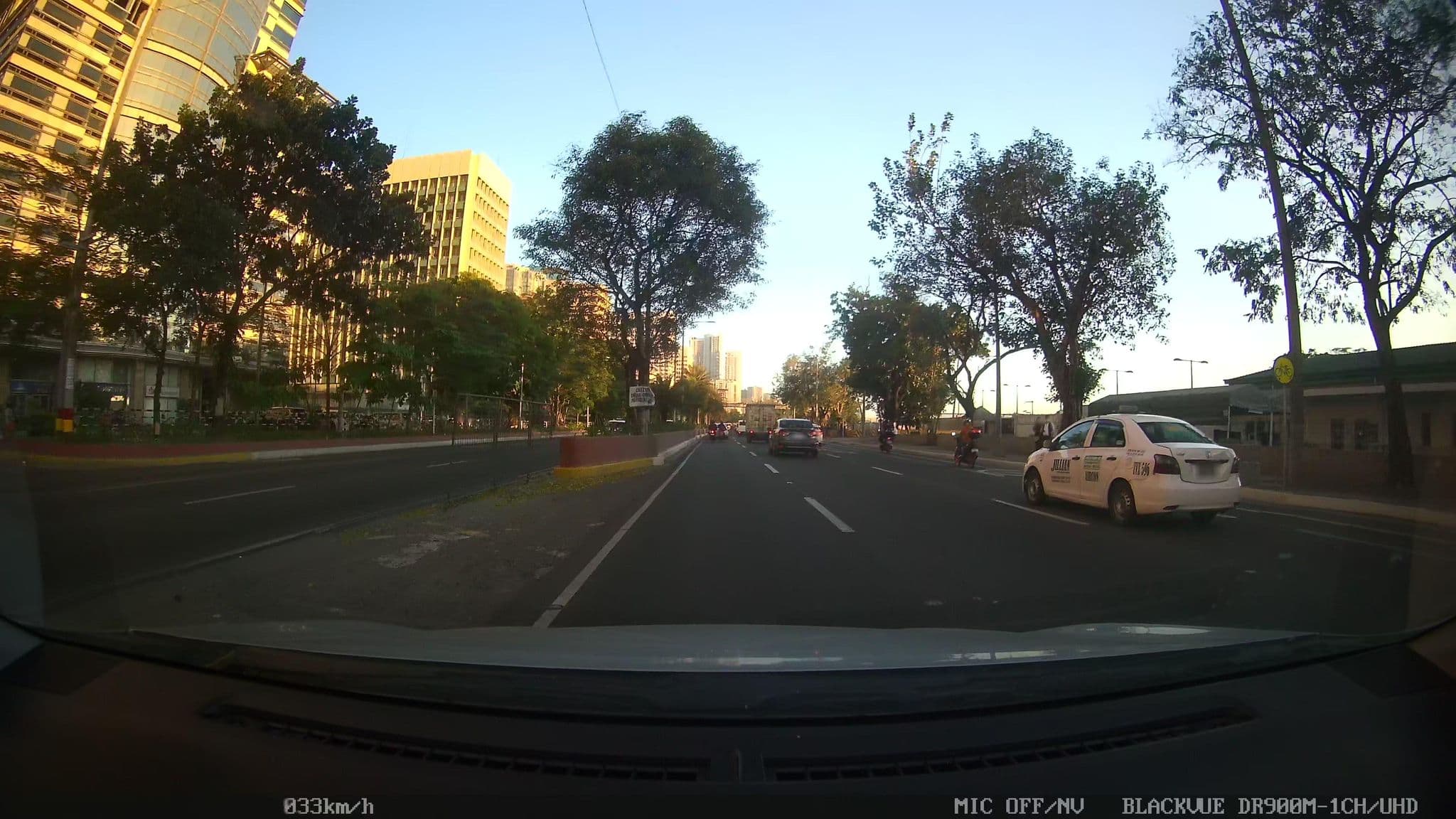 Street view near Roxas Blvd Ermita Studio US Embassy Mla, Paco — © kaart_4 (CC BY-SA · Mapillary)