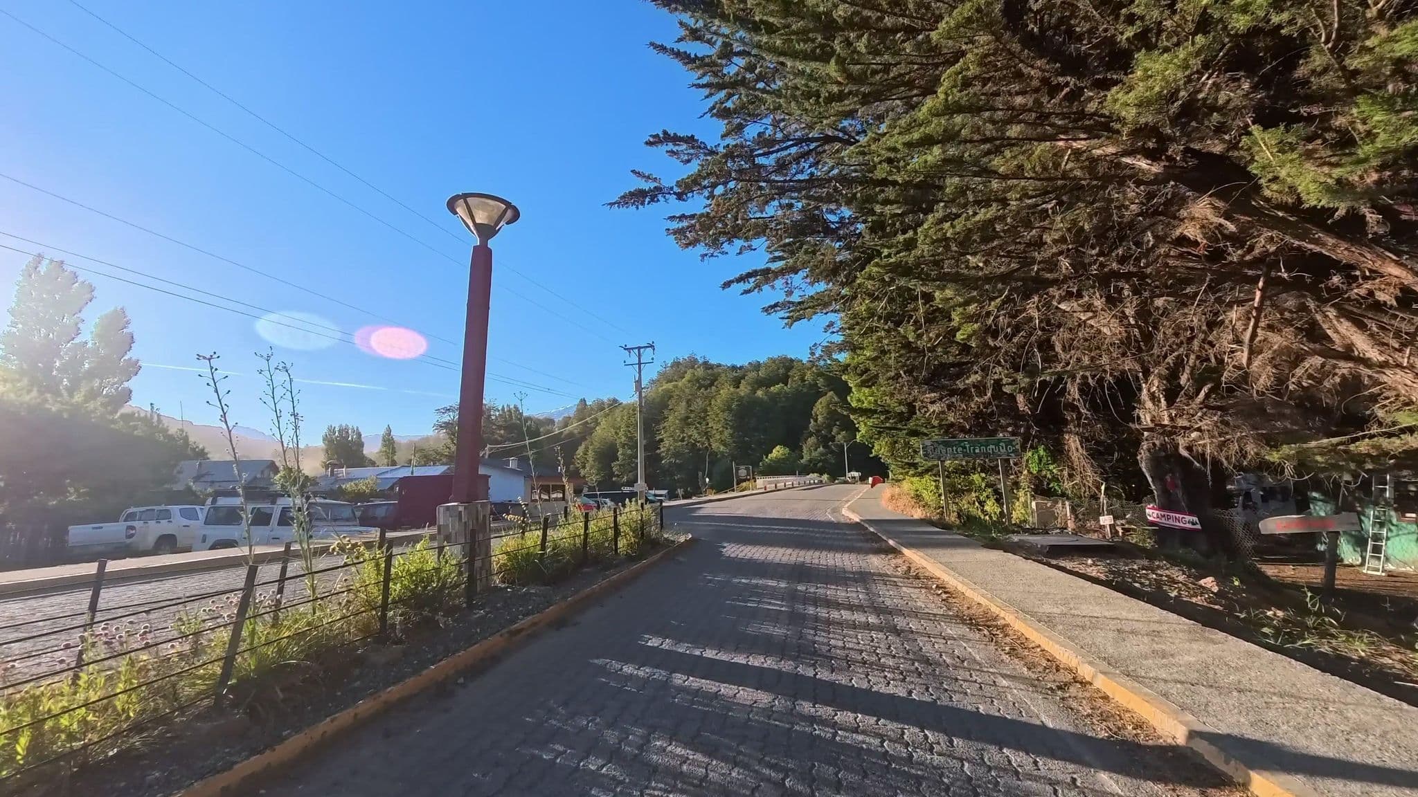 Street view near Camping Don Manuel, Cochrane