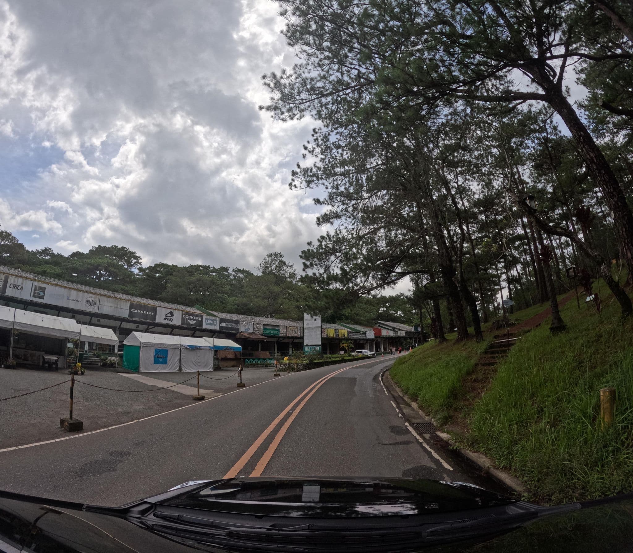Street view near Mile Hi Inn, Tuding — © msejdr (CC BY-SA · Mapillary)