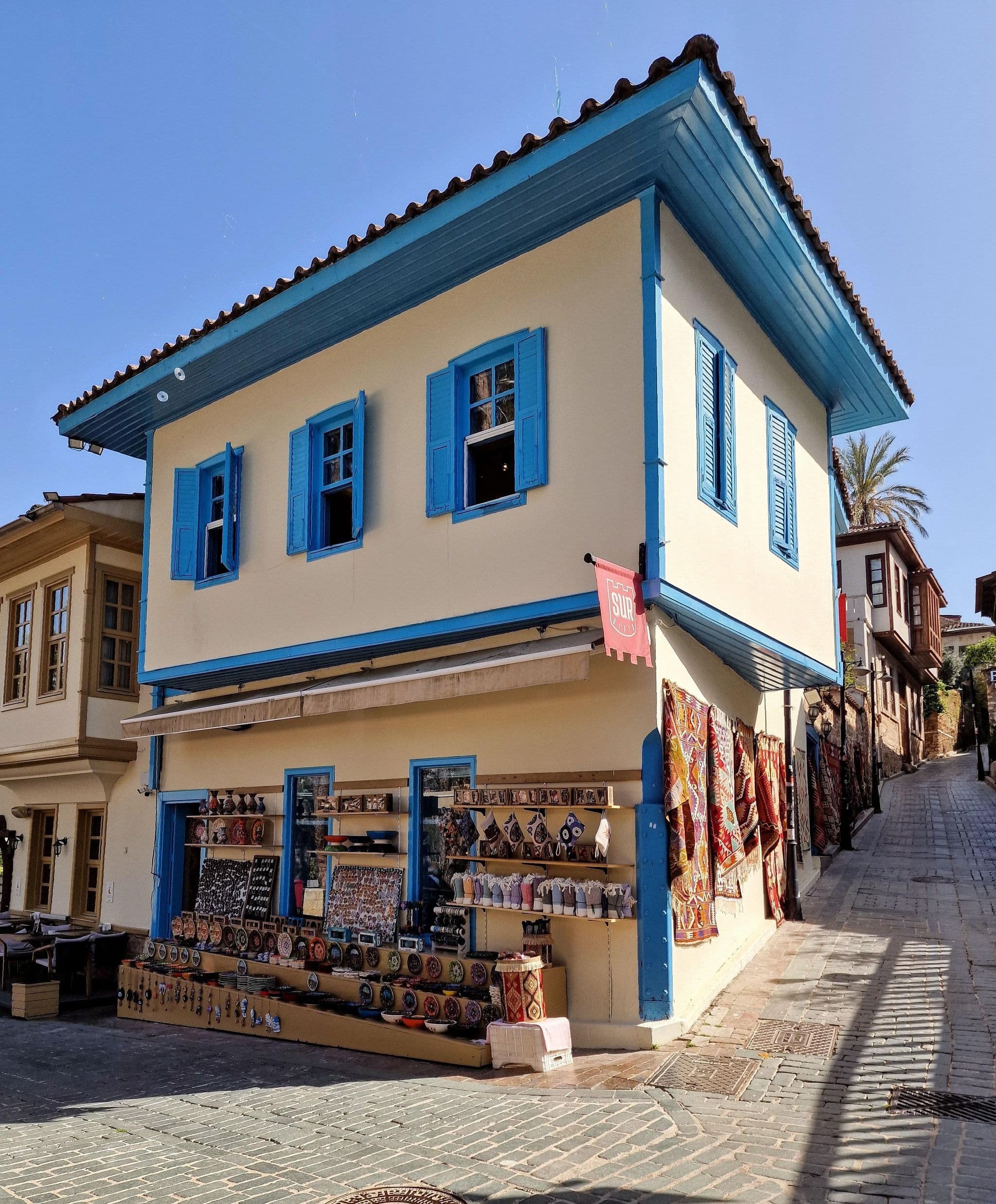 Street view near Puding Hotel, Antalya — © km2bp (CC BY-SA · Mapillary)