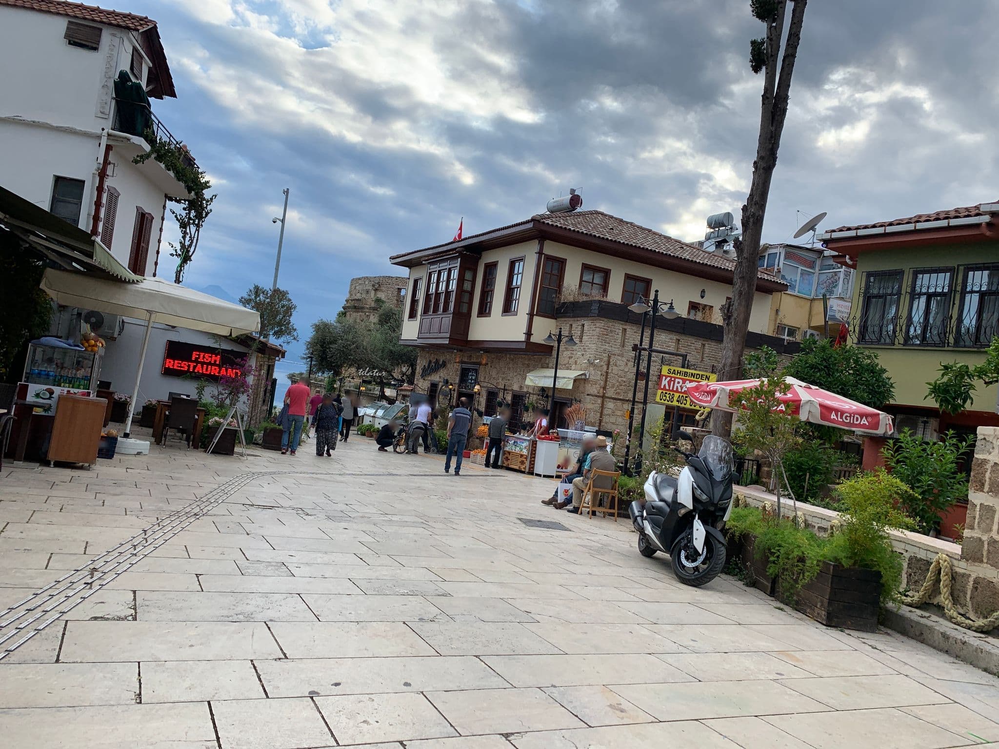 Street view near Ulivo Hotel, Antalya — © empty (CC BY-SA · Mapillary)