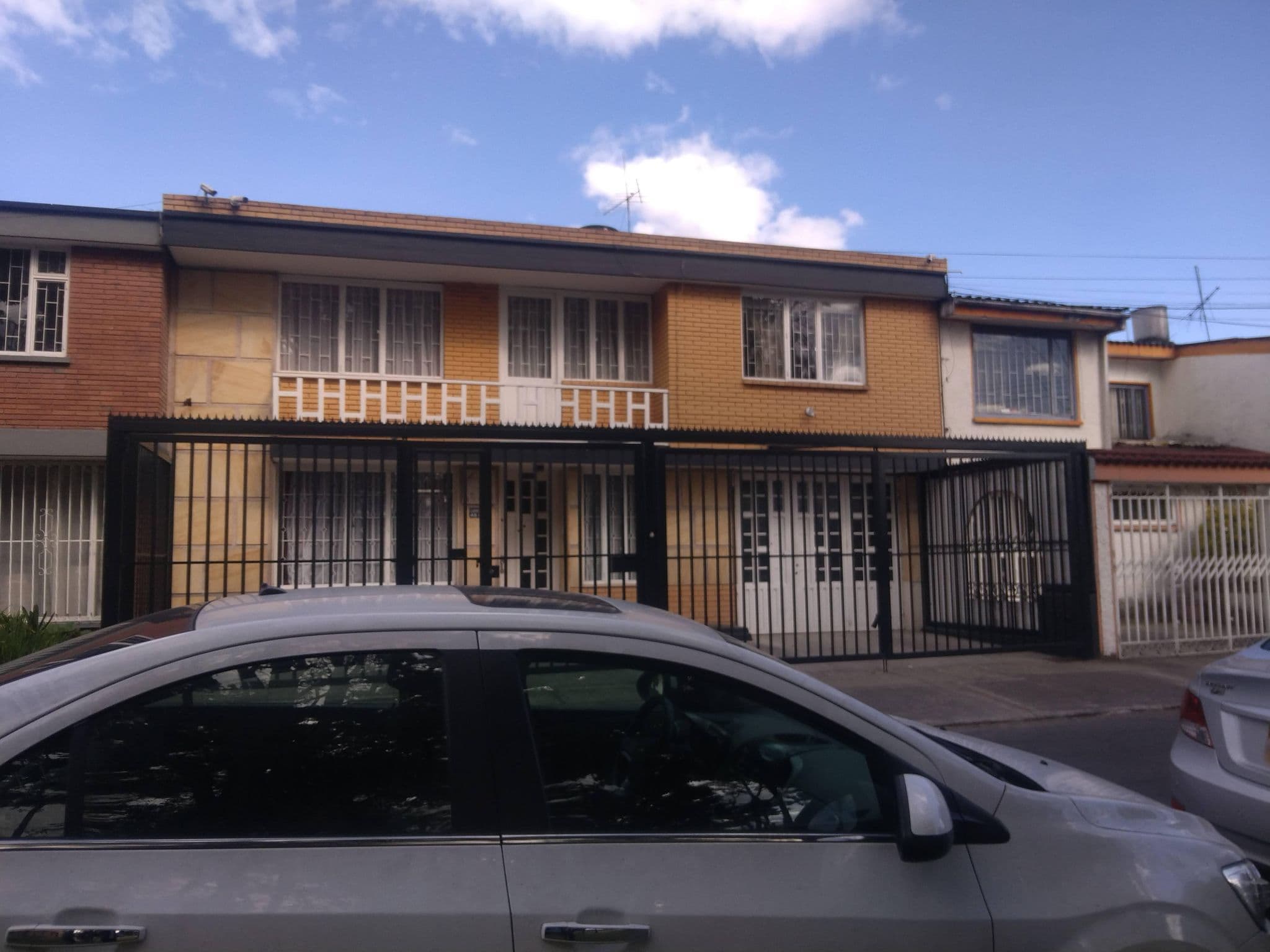 Street view near INDUSTRIAS ALVANG CAMPING, Bogotá — © luispulido (CC BY-SA · Mapillary)