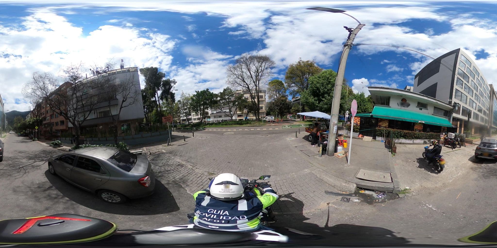 Street view near EXPLORA SUPERVIVENCIA, Barrio San Luis — © cgalindop (CC BY-SA · Mapillary)