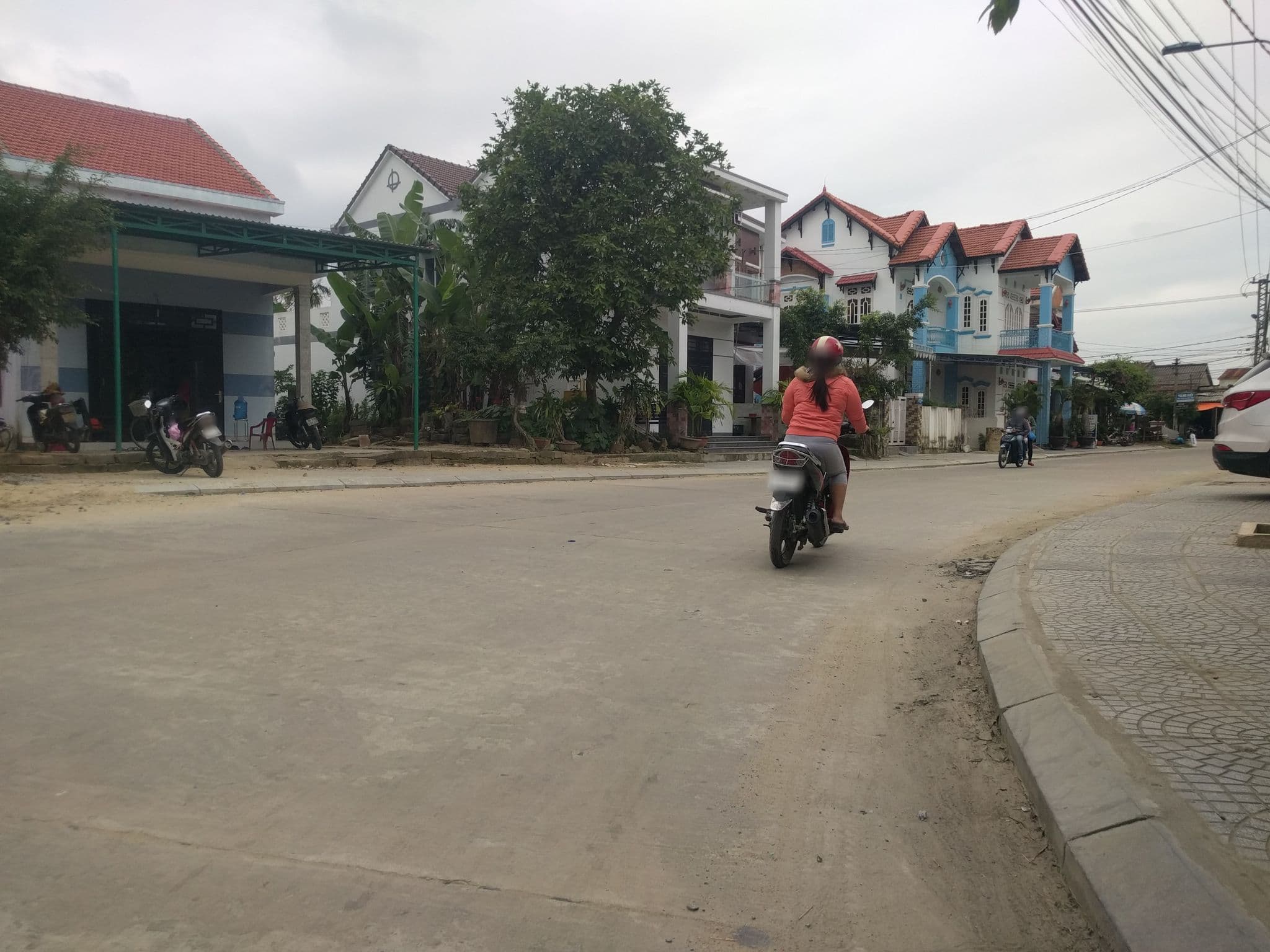 Street view near Hoianoi Villa, Hoi An — © emackres (CC BY-SA · Mapillary)