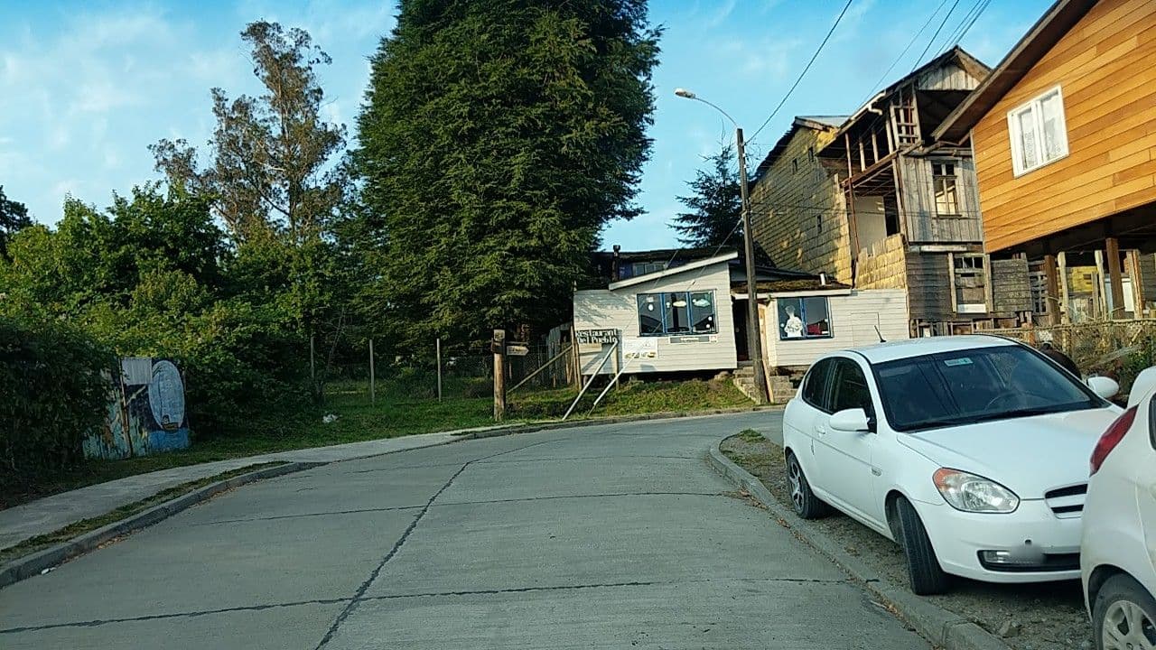 Street view near Hospedaje Edicar, Cochamó — © v987412 (CC BY-SA · Mapillary)