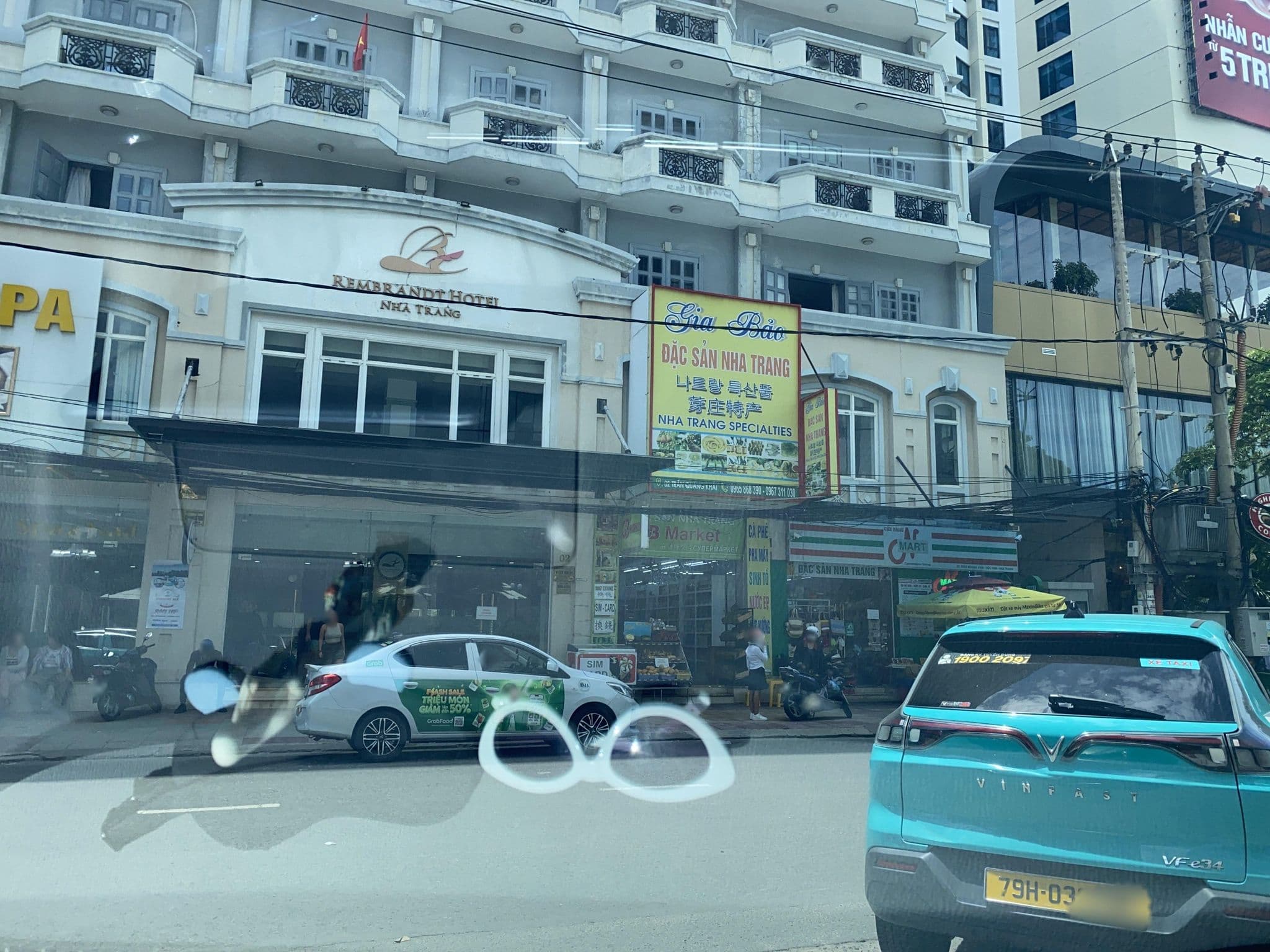 Street view near WYNNE Hotel Nha Trang, Nha Trang — © DriveWithHoang (CC BY-SA · Mapillary)