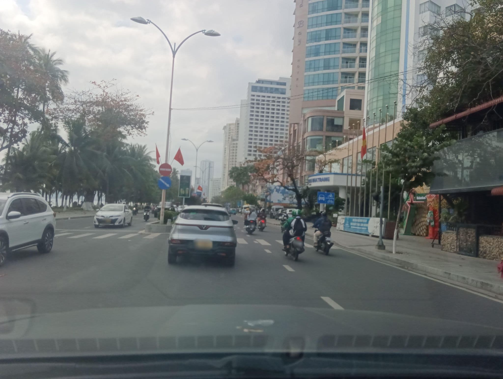 Street view near Yasaka Saigon Nha Trang, Nha Trang — © builangbat (CC BY-SA · Mapillary)