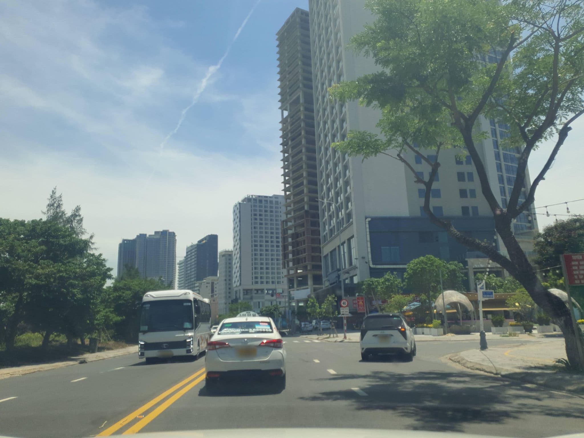 Street view near Mangata Beachfront Hotel, An Hải — © congduy (CC BY-SA · Mapillary)