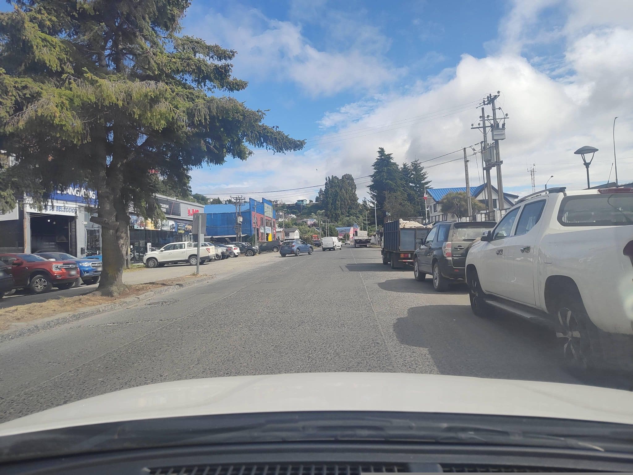 Street view near Hostal H&W, Castro — © andresduhour (CC BY-SA · Mapillary)