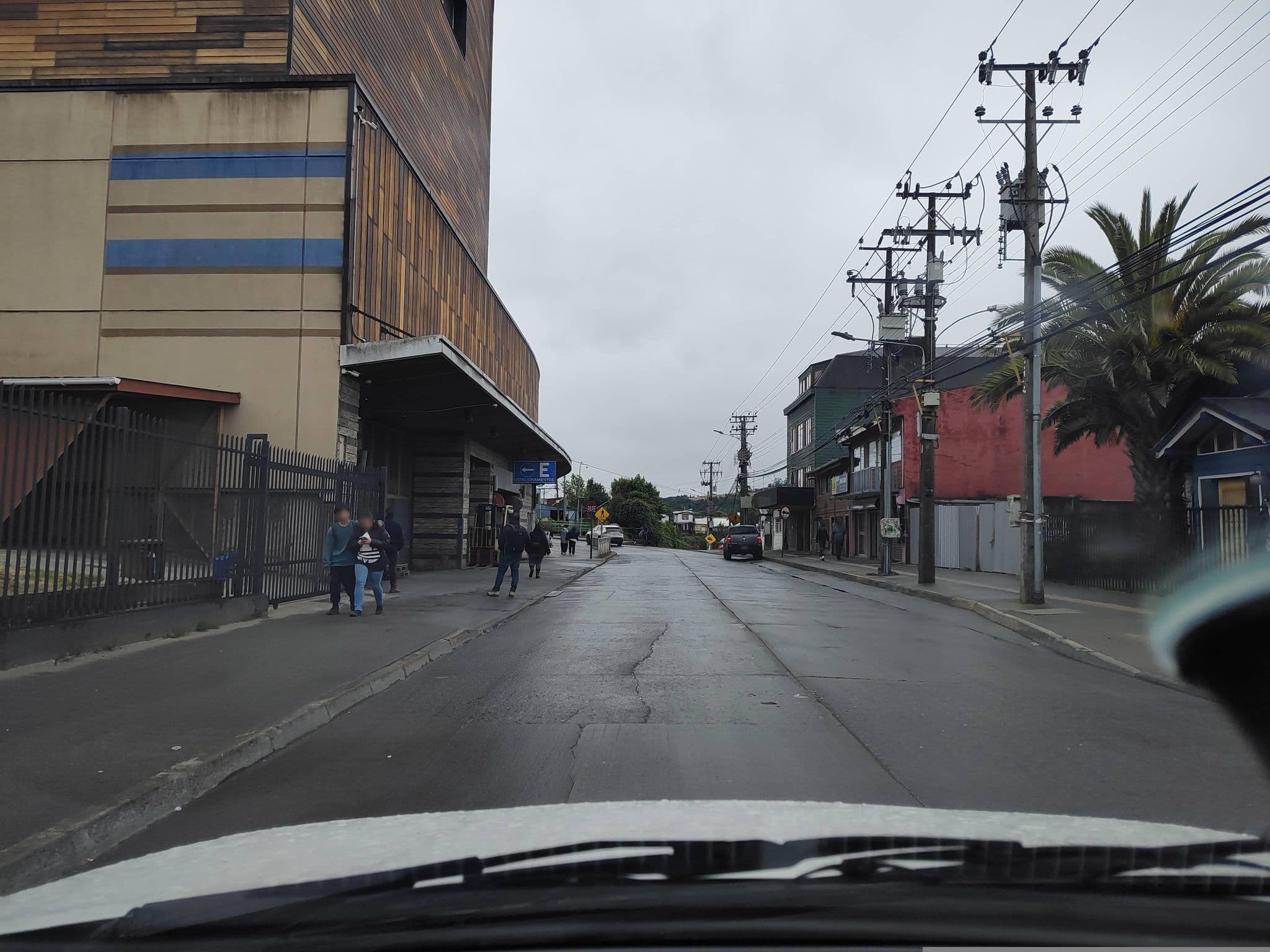 Street view near Hostal Bellavista, Castro — © andresduhour (CC BY-SA · Mapillary)