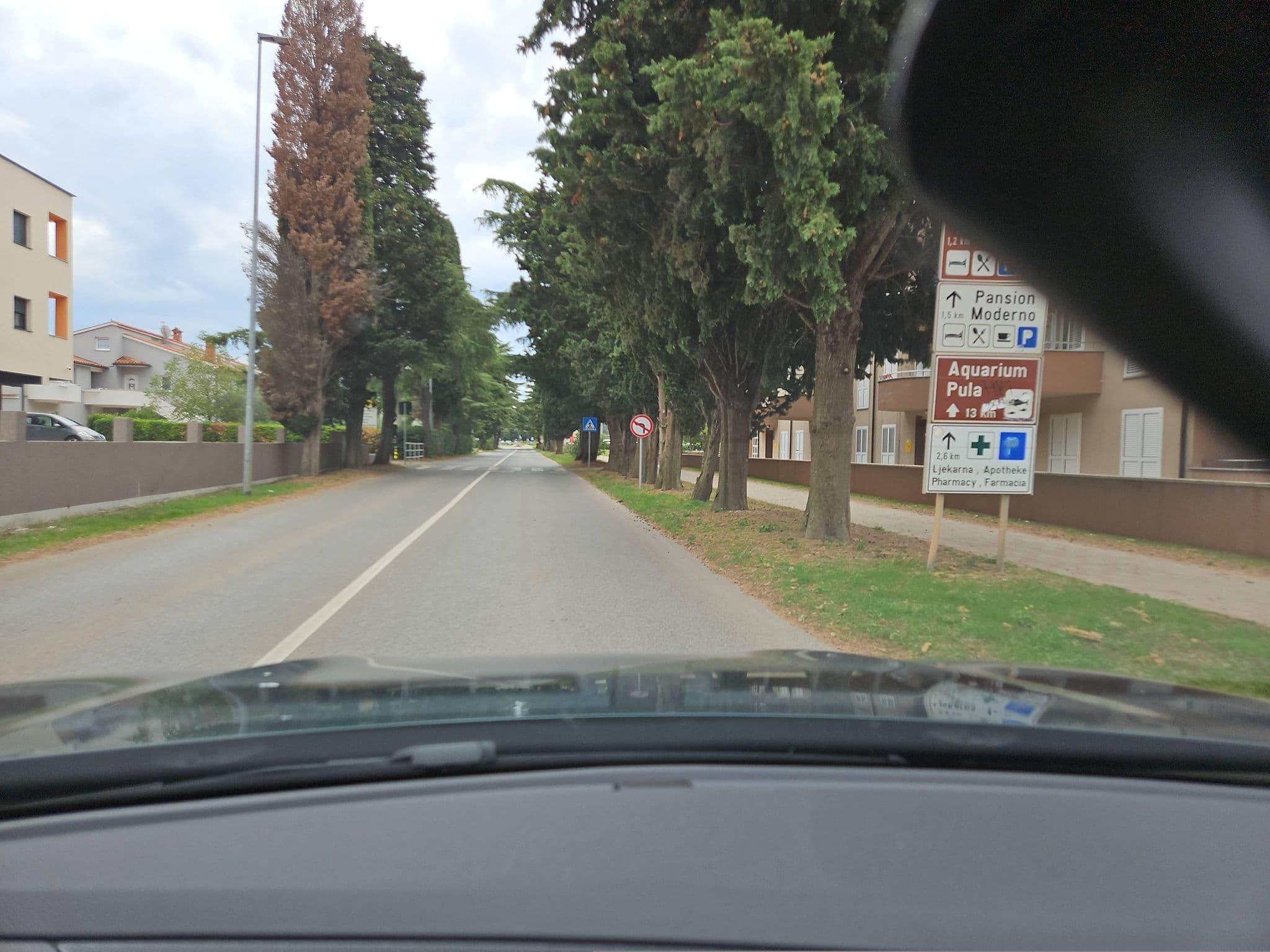 Street view near Motel Rados Fažana, Fažana — © toho (CC BY-SA · Mapillary)