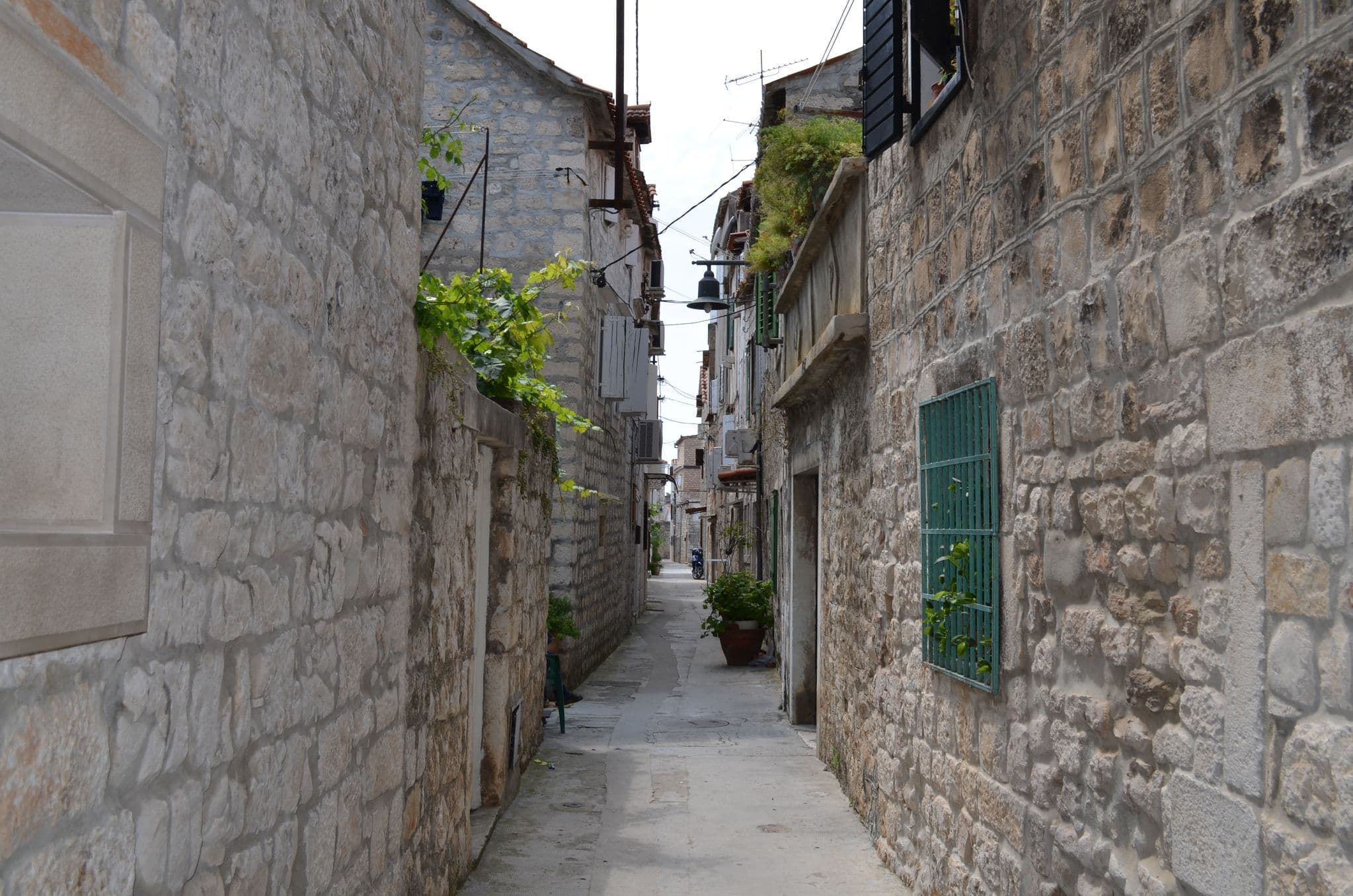 Street view near Heritage Hotel & Restaurant Pasike, Trogir — © btsz (CC BY-SA · Mapillary)