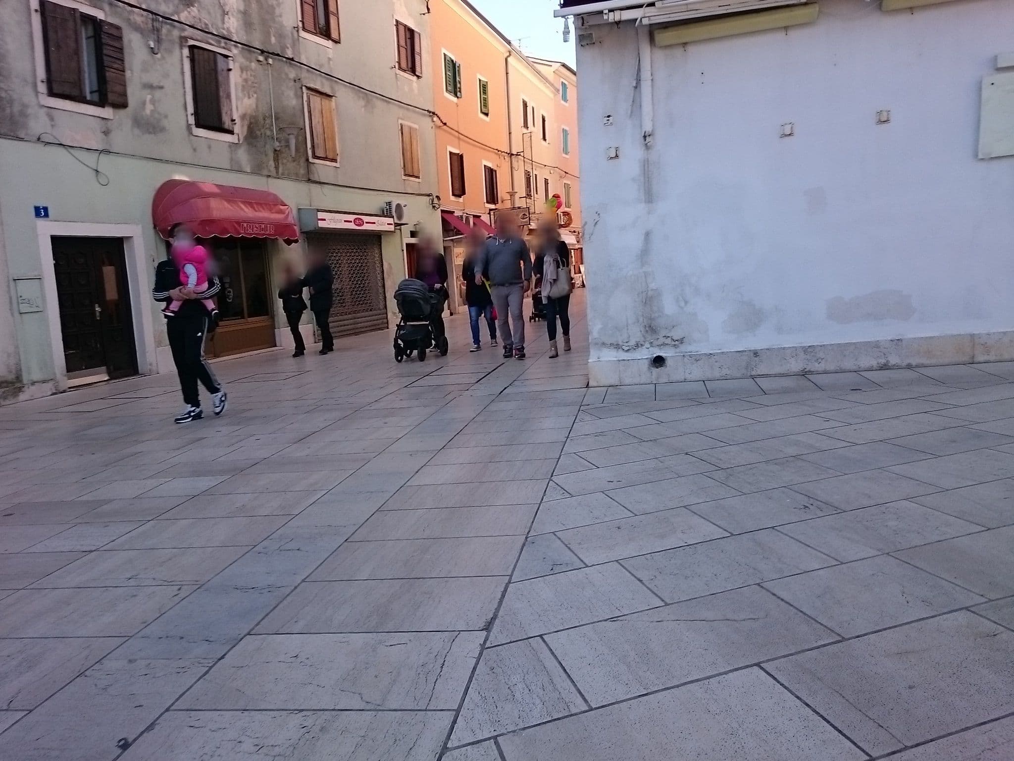 Street view near Hotel Casa Viktor, Umag — © voschix (CC BY-SA · Mapillary)
