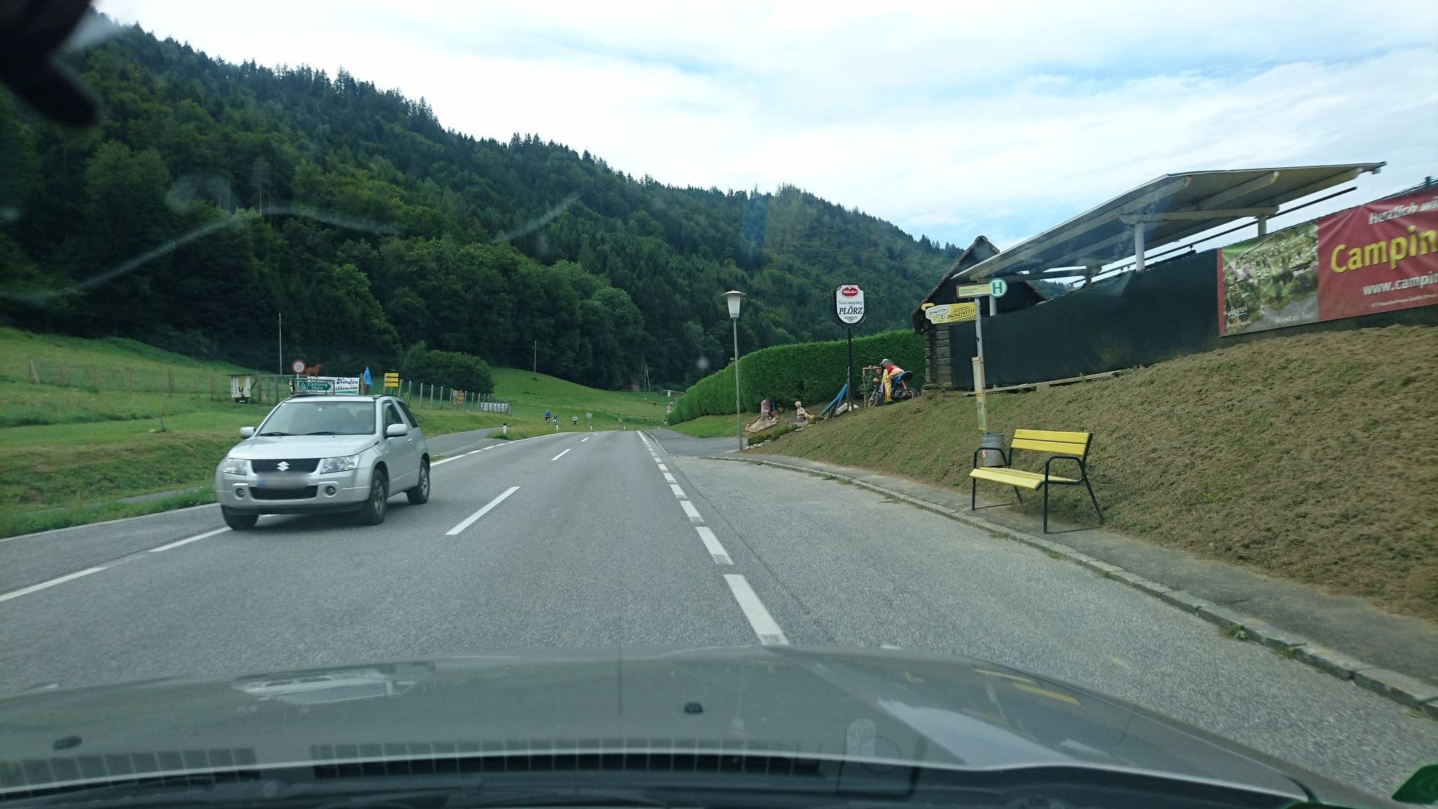 Street view near Seecamping Plörz - Harald Lauritsch GmbH - Hunde sind herzlich Willkommen, Bodensdorf — © voschix (CC BY-SA · Mapillary)