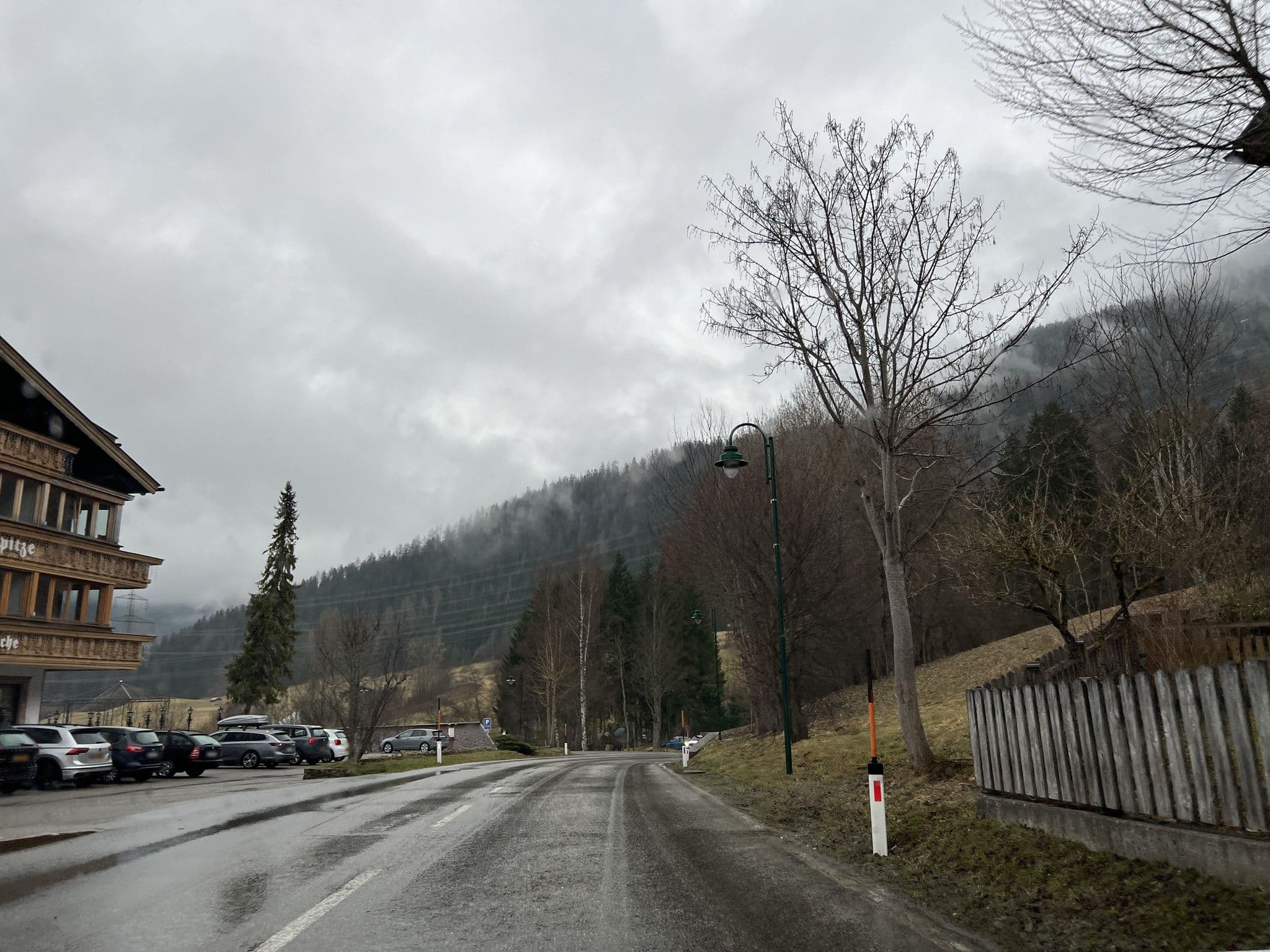 Street view near Sporthotel Zugspitze, Lermoos — © ottor (CC BY-SA · Mapillary)