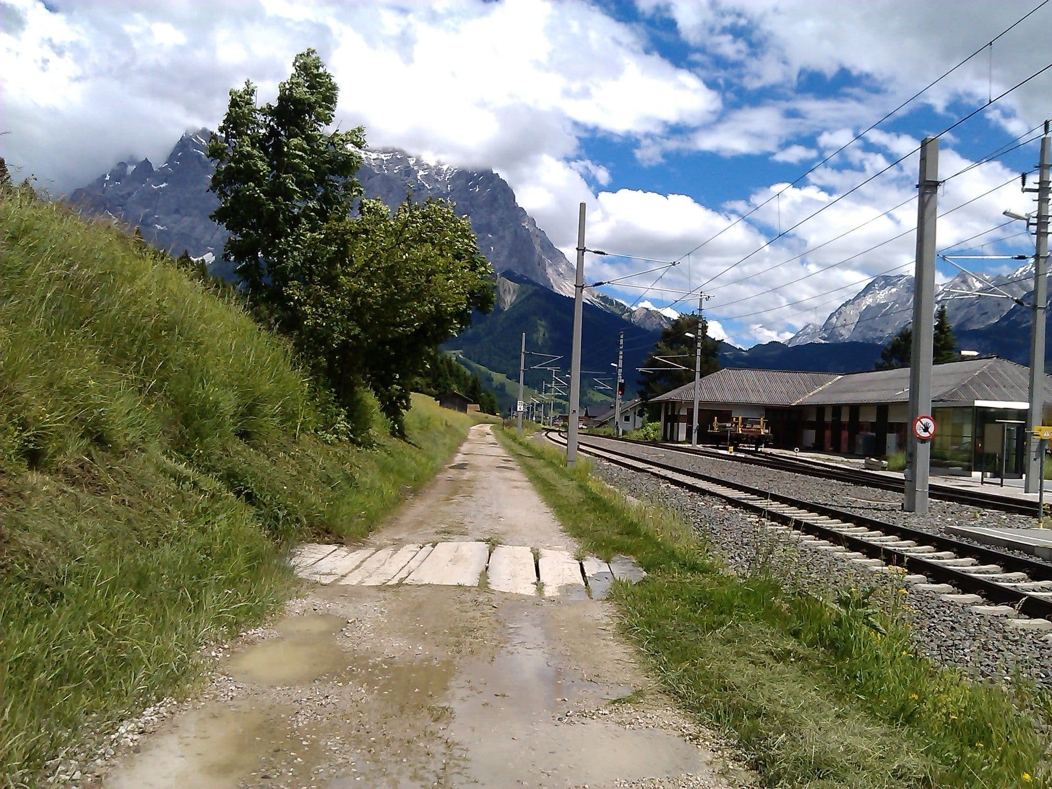 Street view near LERMOOSER, Lermoos — © changchun1 (CC BY-SA · Mapillary)