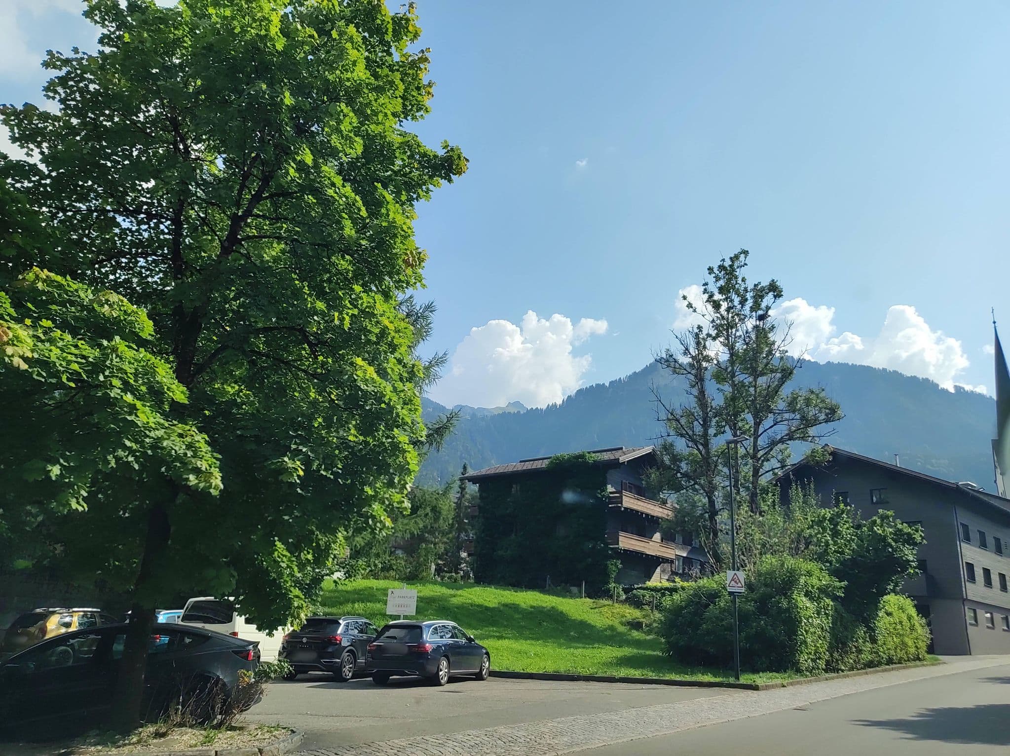 Street view near Entdeckerhotel Engel, Mellau — © msdess (CC BY-SA · Mapillary)