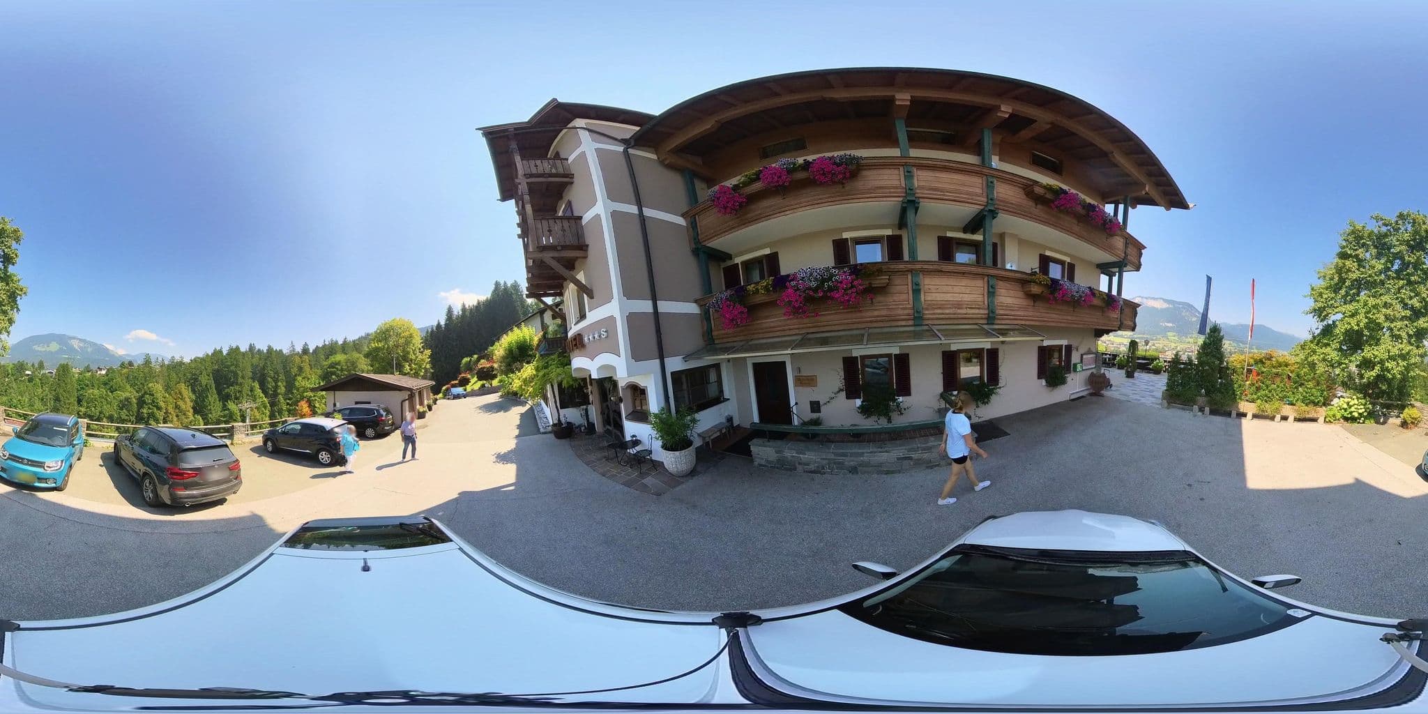 Street view near Hotel-Restaurant Zur schönen Aussicht Superior, Sankt Johann in Tirol — © osmplus_org (CC BY-SA · Mapillary)