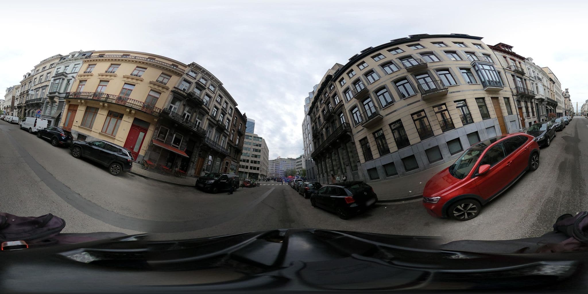 Street view near Hotel La Tasse d'Argent, Saint-Josse-ten-Noode — © RaphaelPasLoin (CC BY-SA · Mapillary)
