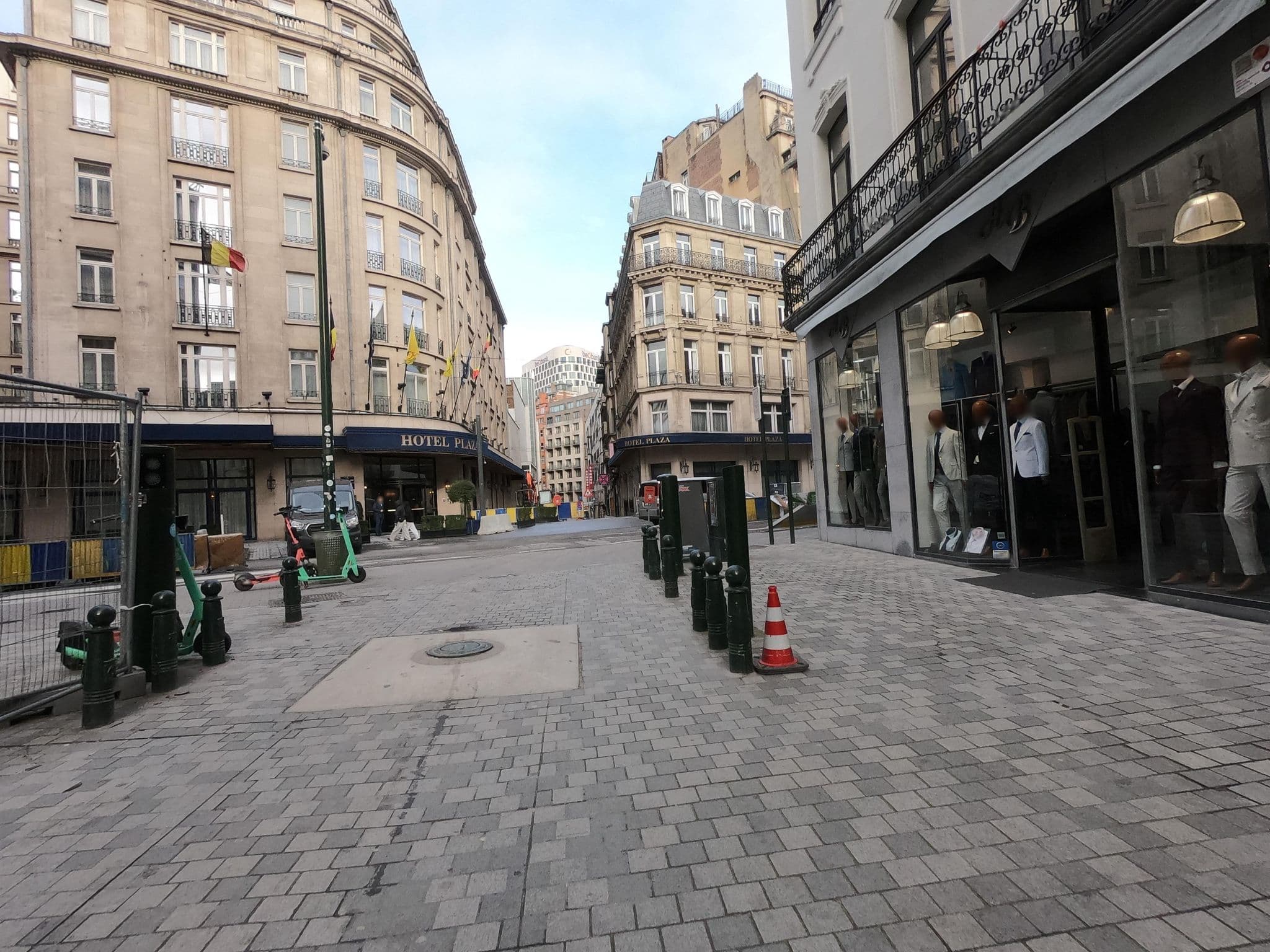 Street view near Max Apartments, Brussels — © thierry1030 (CC BY-SA · Mapillary)
