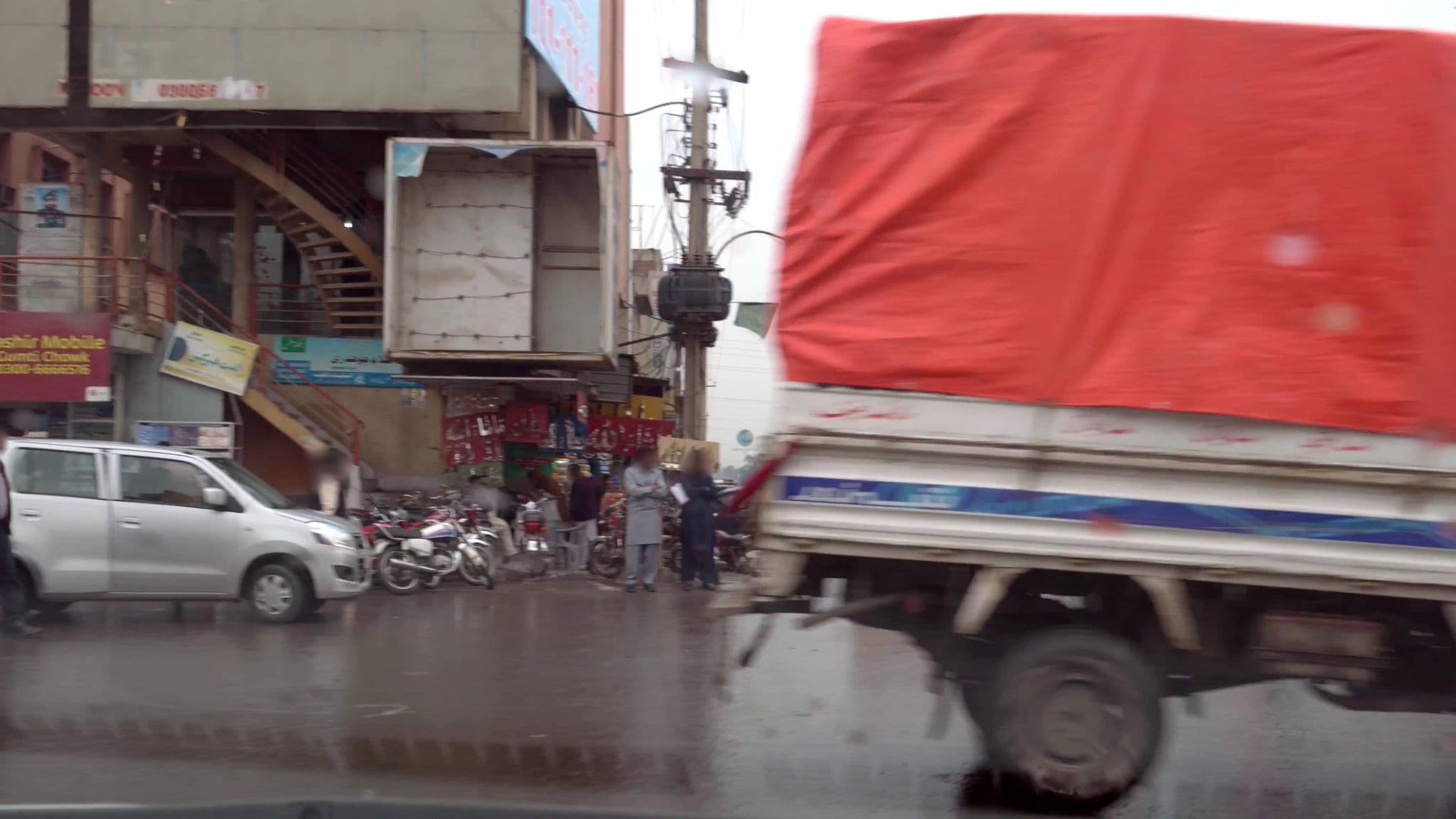 Street view near Moon Hotel, Faisalabad — © cut (CC BY-SA · Mapillary)