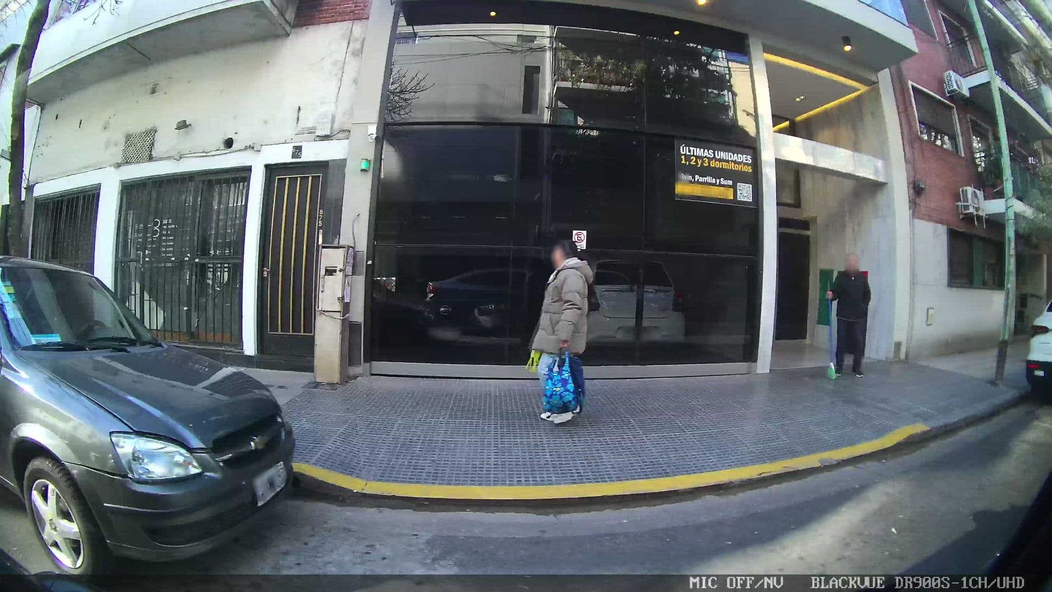 Street view near Howard Johnson By Wyndham Hotel Abasto, Balvanera — © kaart_1 (CC BY-SA · Mapillary)