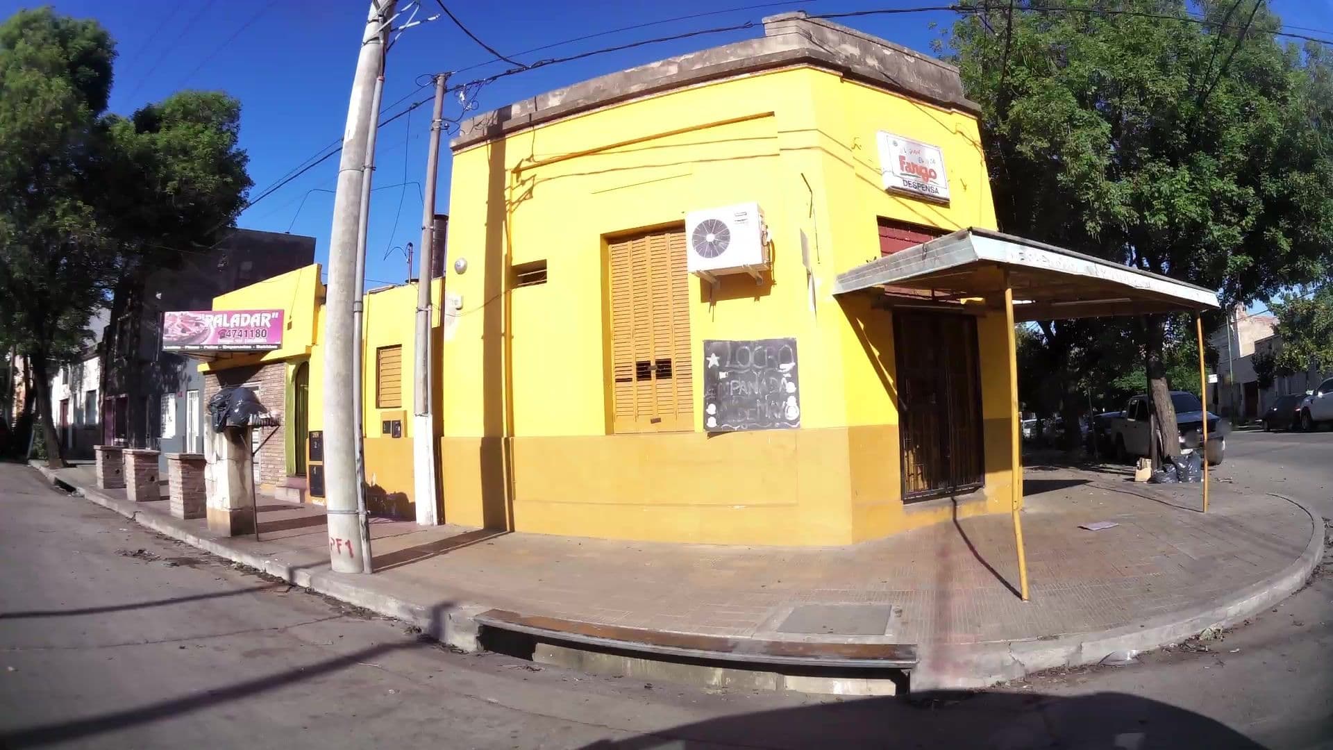 Street view near Milla Uno Hostel, Córdoba — © kaartcam (CC BY-SA · Mapillary)