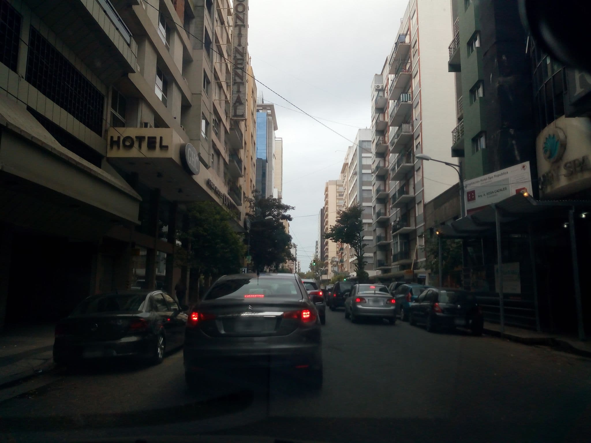 Street view near Gran Hotel Continental, Mar del Plata — © nicfer (CC BY-SA · Mapillary)