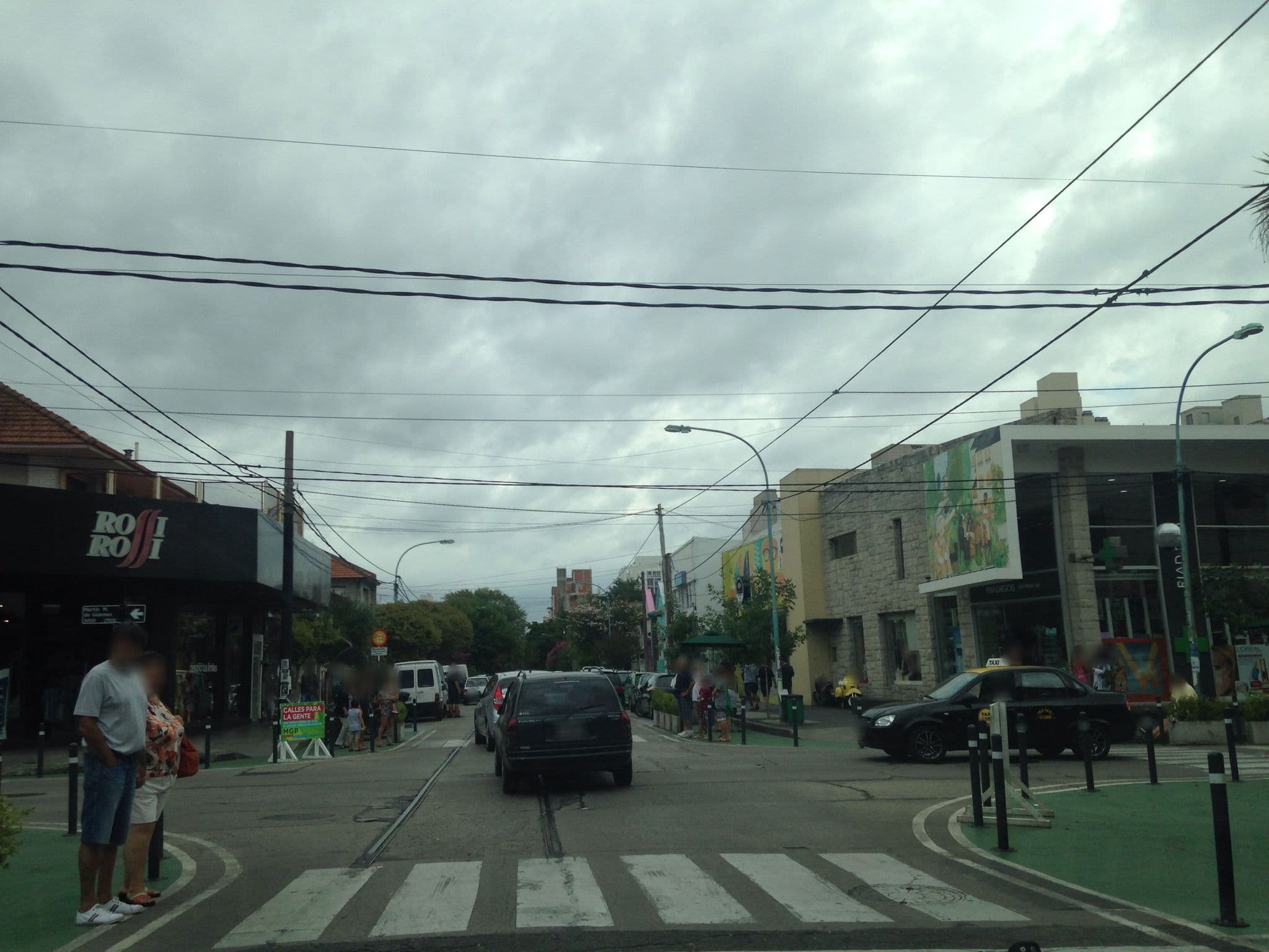 Street view near HOTEL SAINTE JEANNE, Mar del Plata — © maryann (CC BY-SA · Mapillary)
