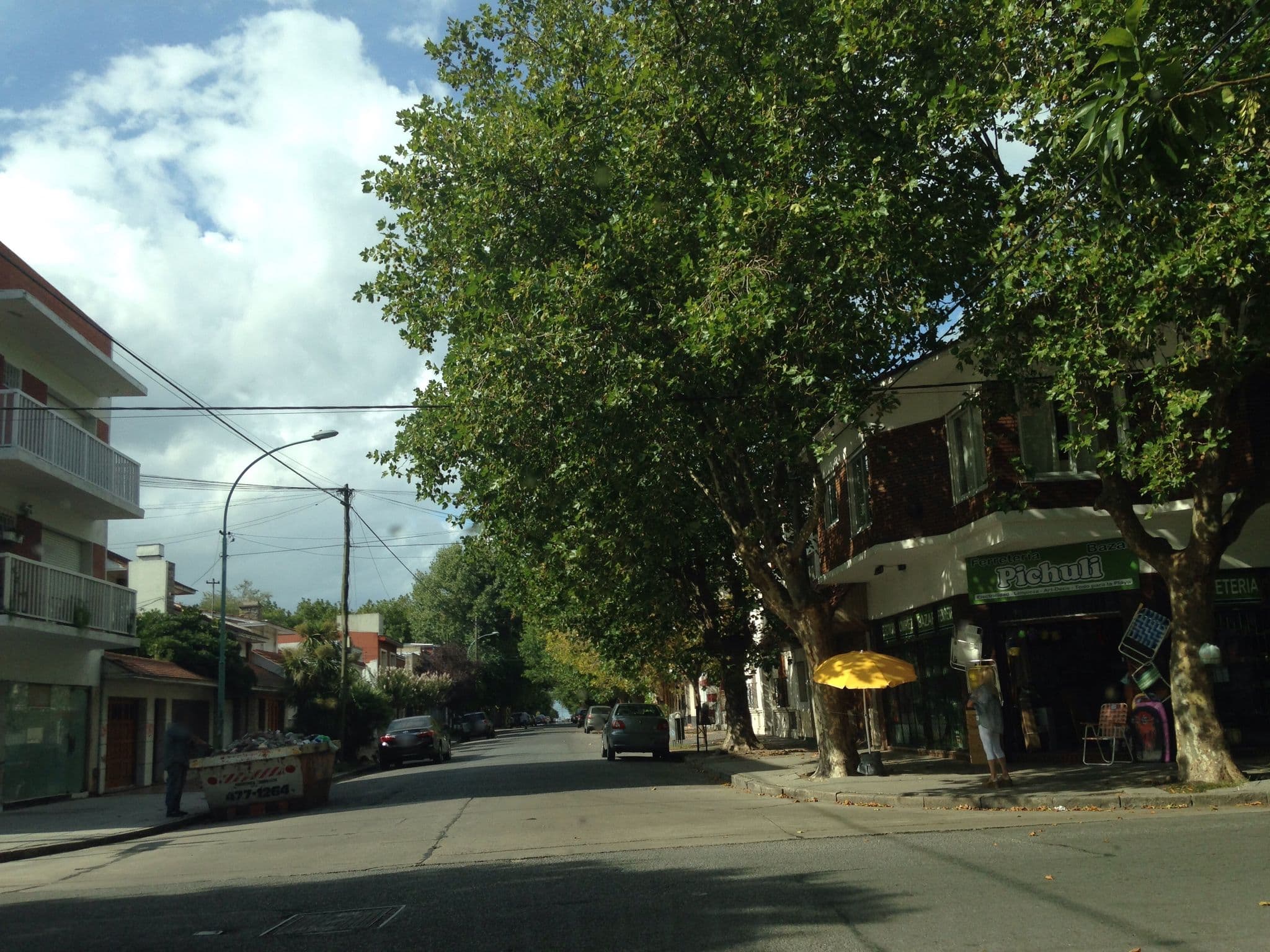 Street view near Hotel Parque Chacabuco, Mar del Plata — © maryann (CC BY-SA · Mapillary)