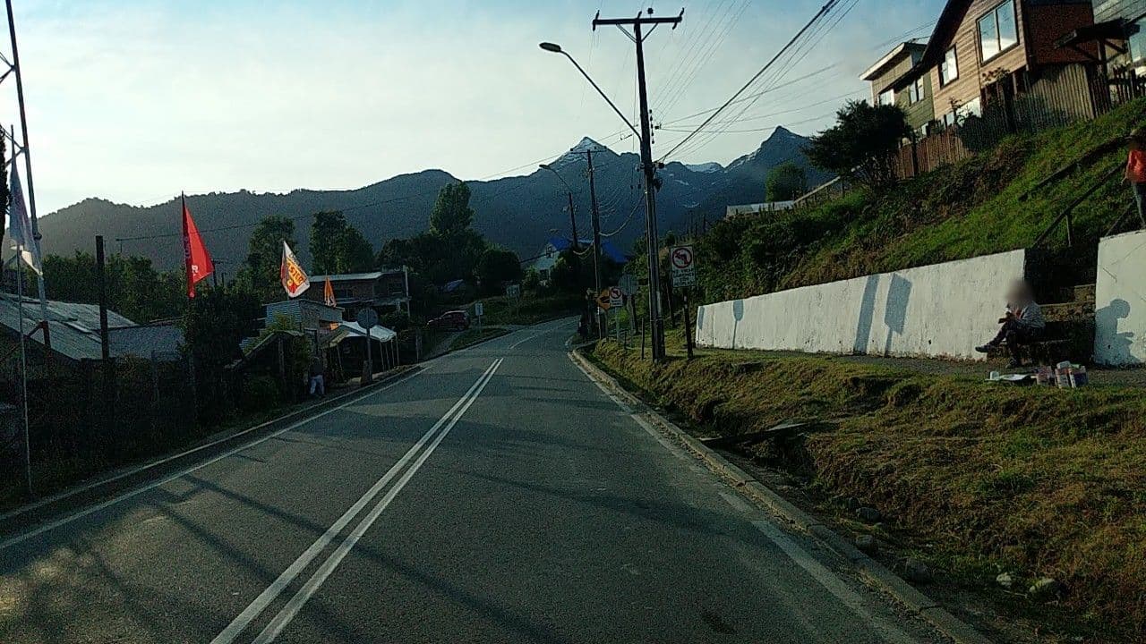 Street view near La Ollita, Cochamó — © v987412 (CC BY-SA · Mapillary)
