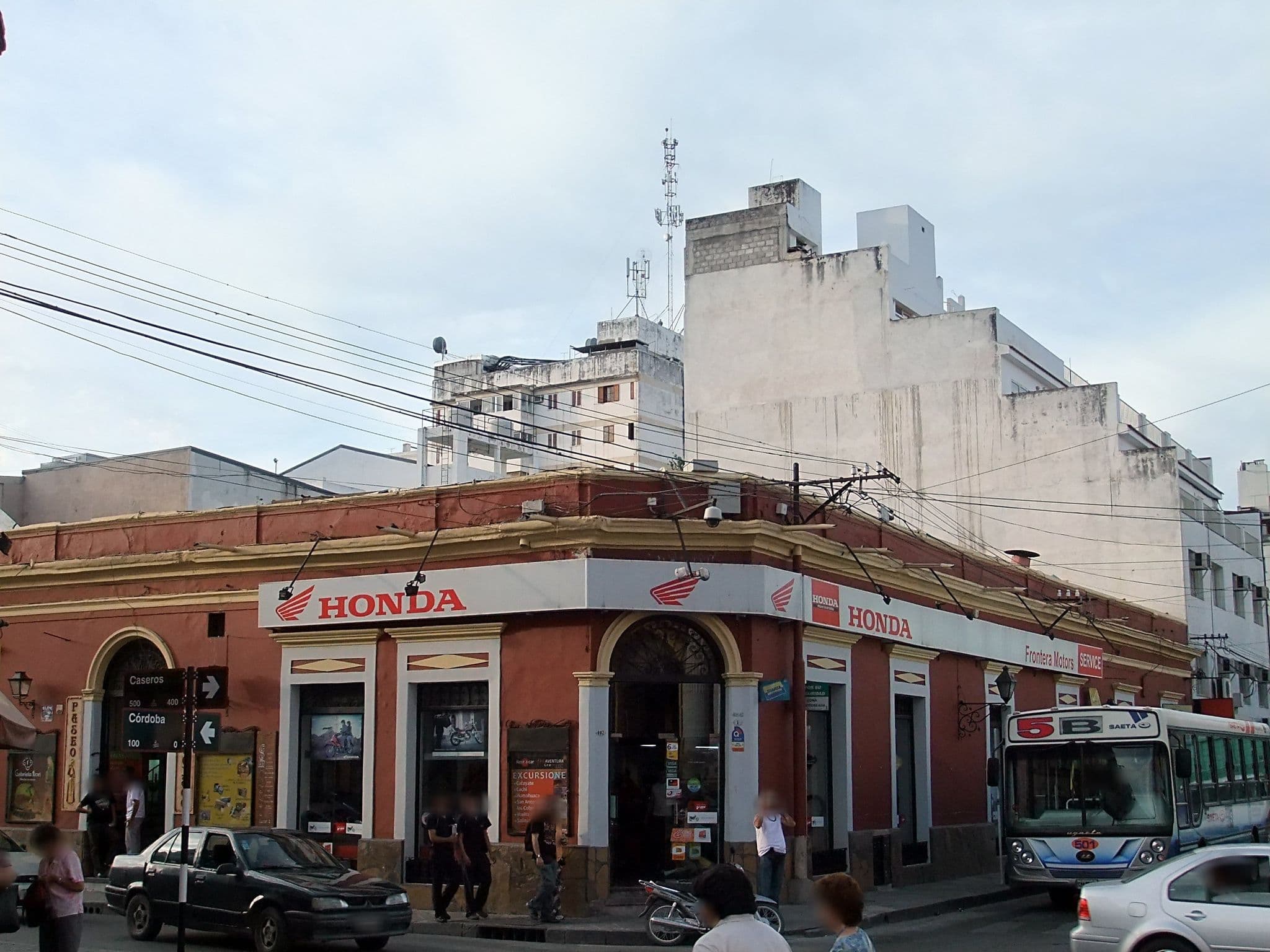 Street view near Sanfra Hostel, Salta — © voschix (CC BY-SA · Mapillary)