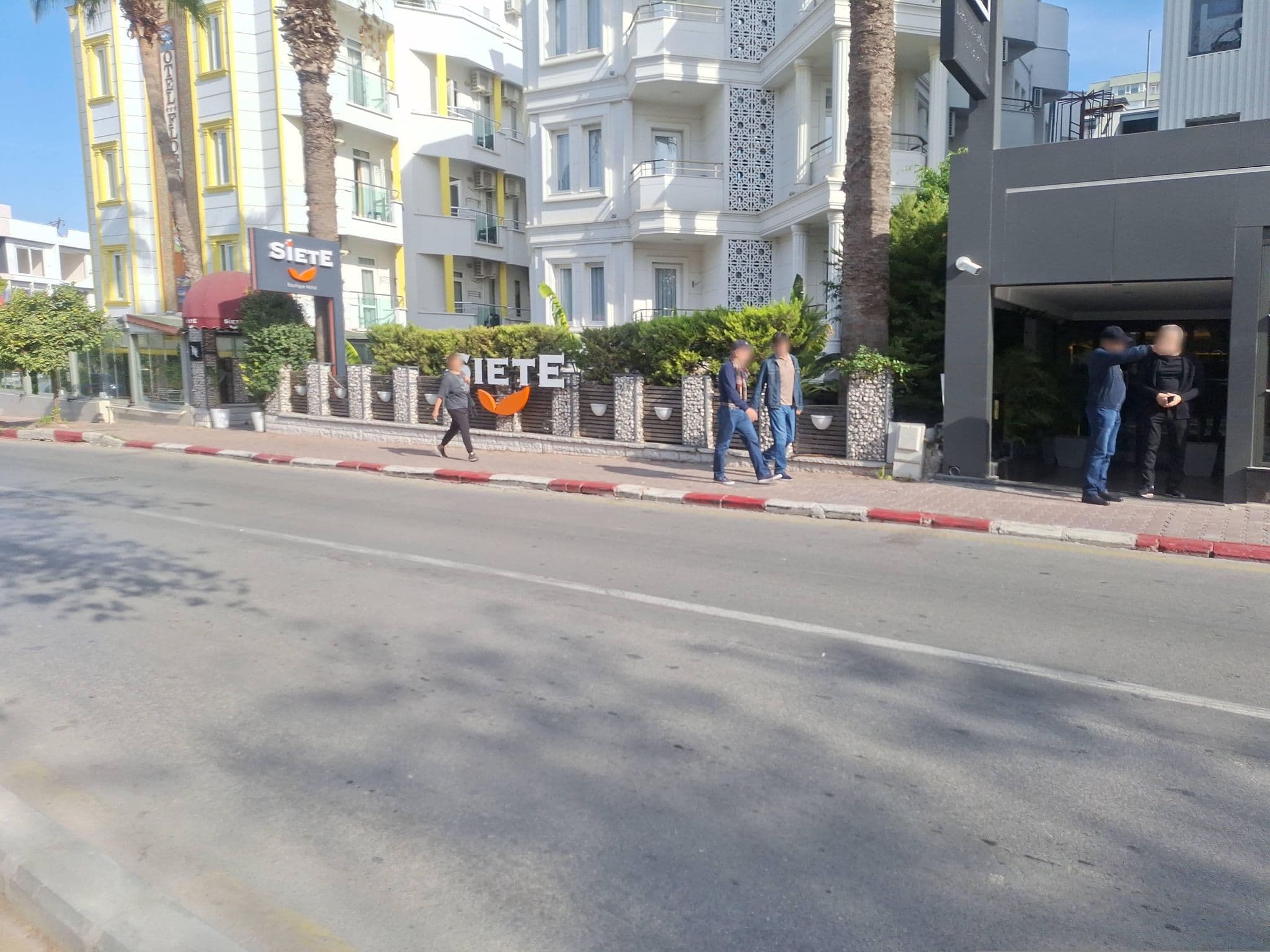 Street view near Siete Hotel, Muratpaşa — © Guria (CC BY-SA · Mapillary)