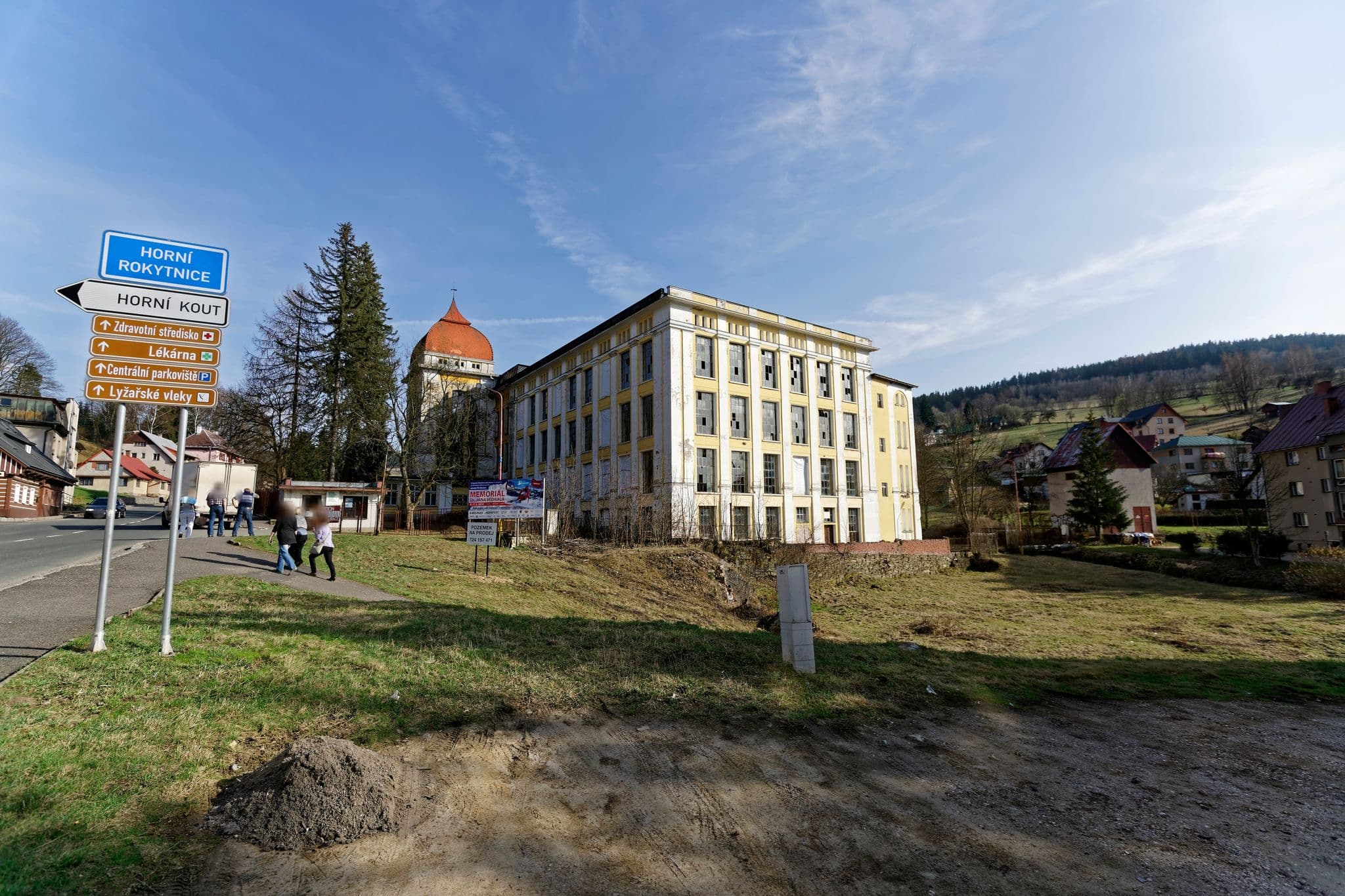 Street view near Residence Lysá Hora, Rokytnice nad Jizerou — © txllxt (CC BY-SA · Mapillary)