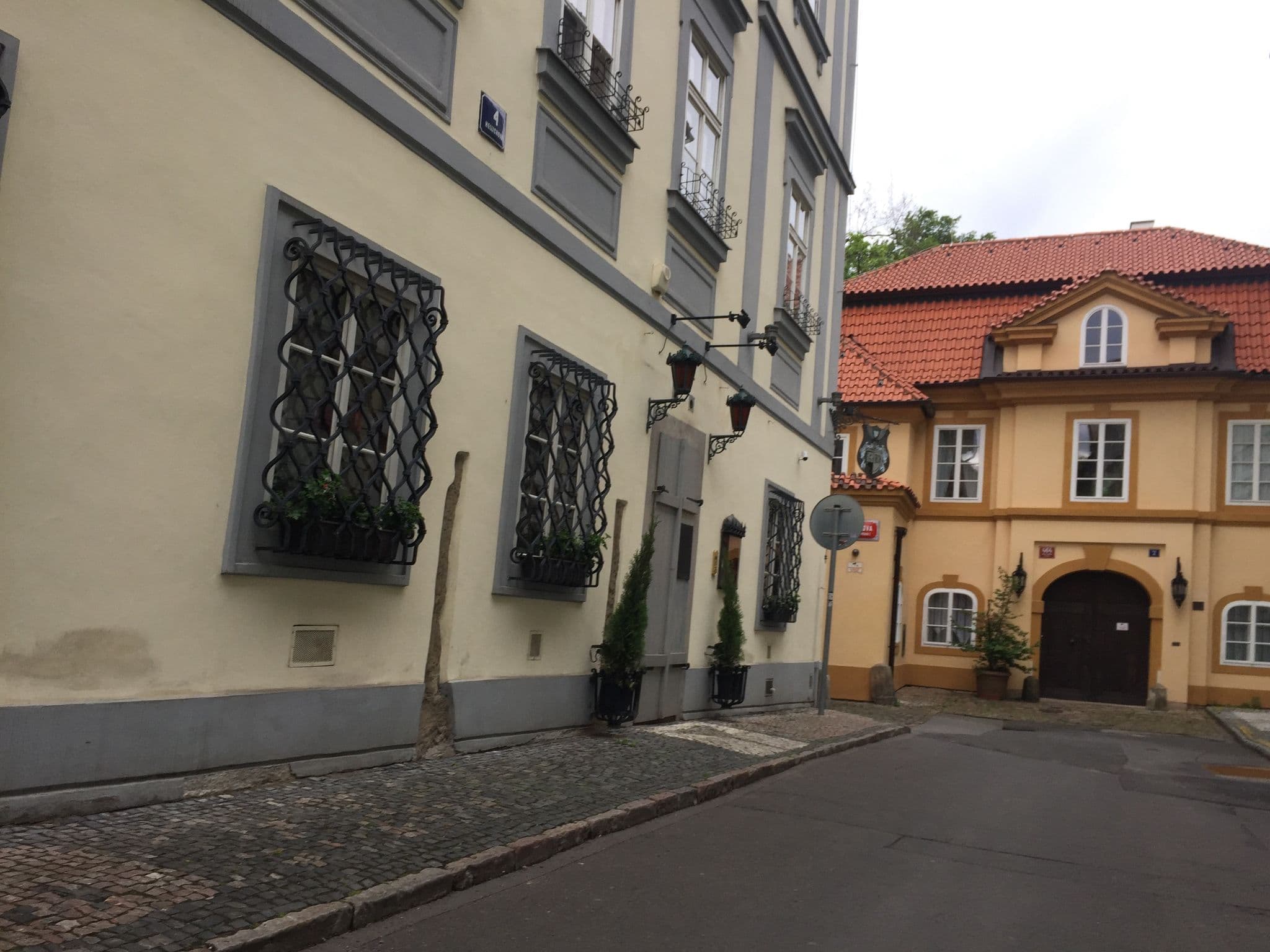 Street view near Nosticova Heritage, Malá Strana — © fod (CC BY-SA · Mapillary)
